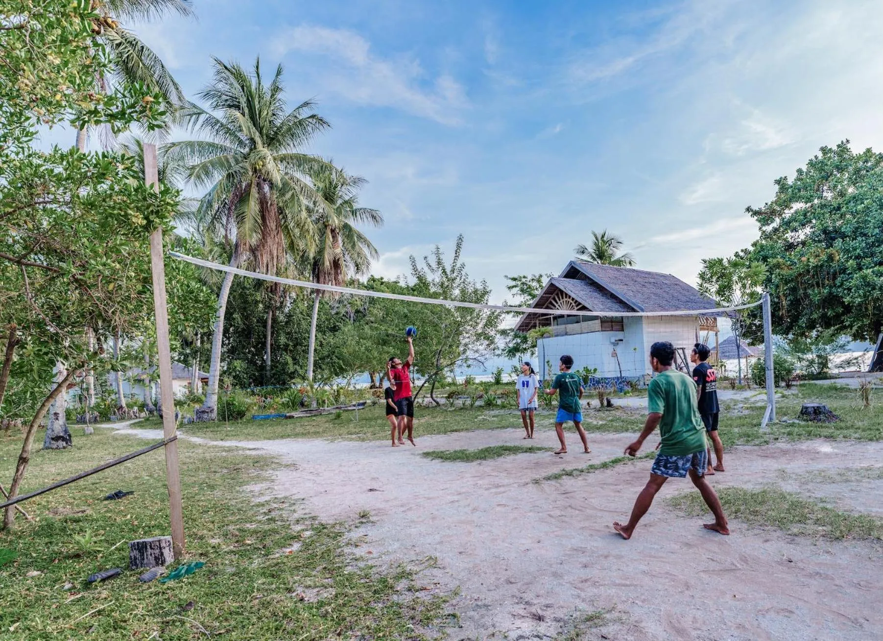 Reconnect - Private Island Resort & Dive Center Togean - Buka Buka Island