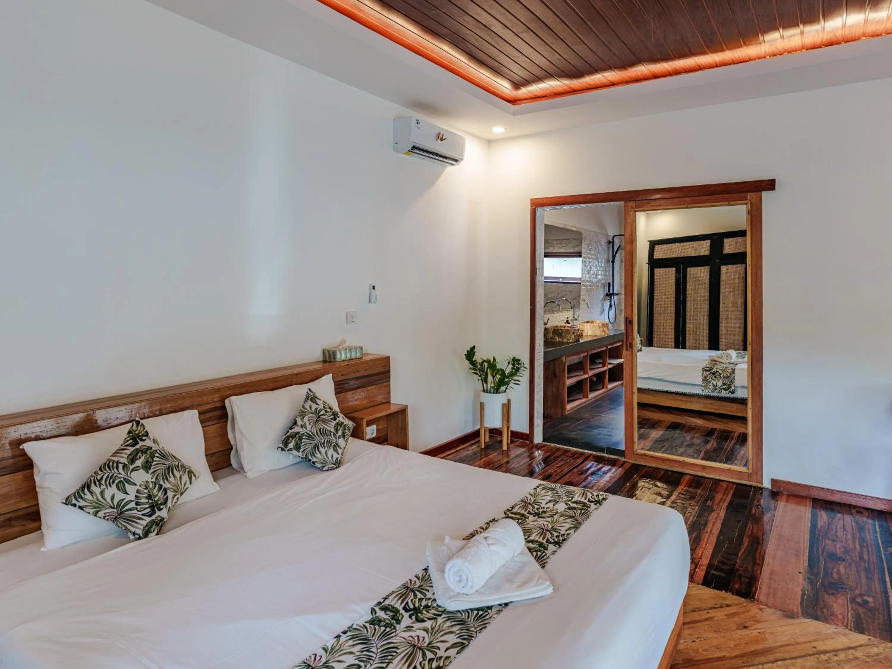 Bed in Reconnect - Private Island Resort & Dive Center Togean - Buka Buka Island