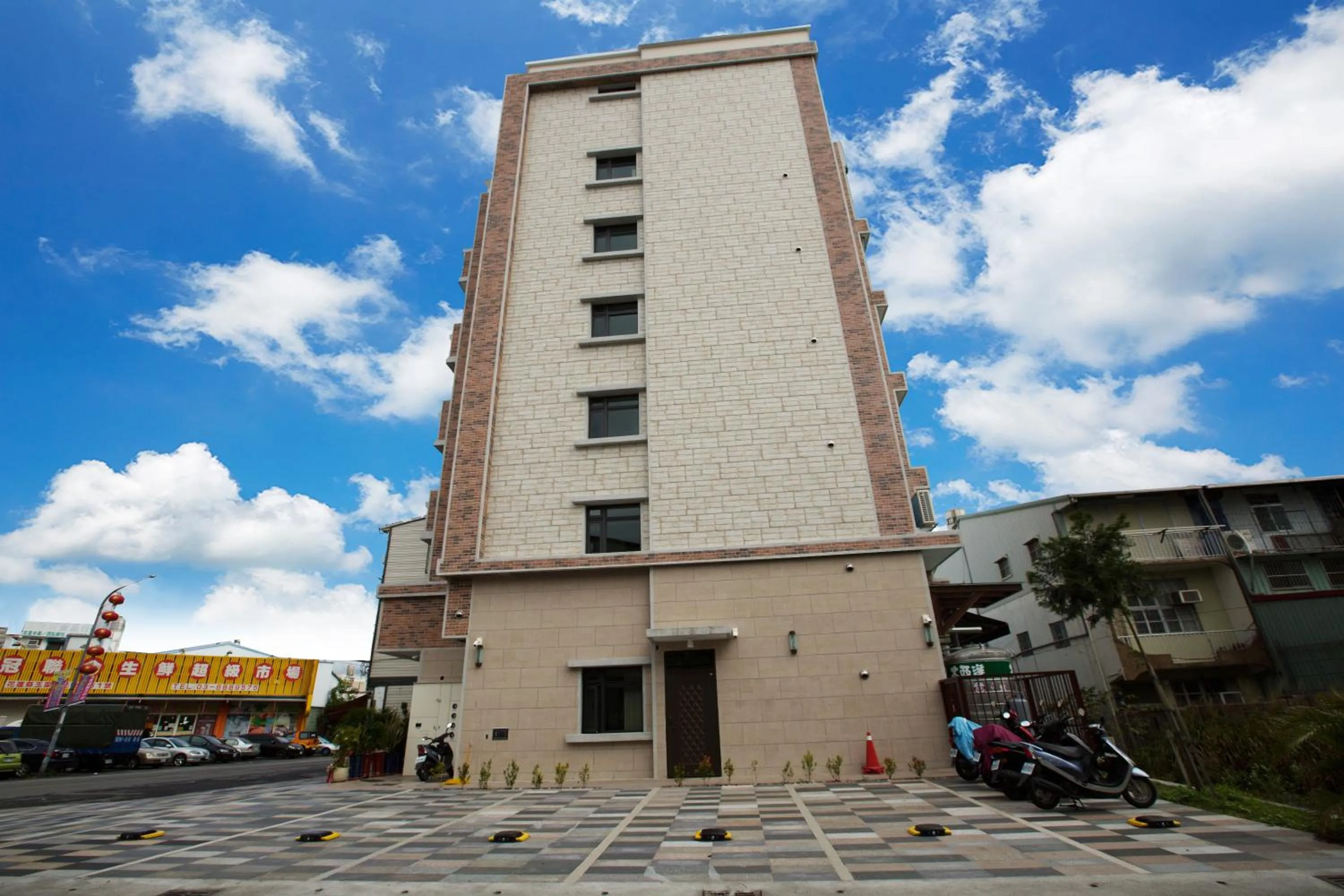 Property building in 原鄉商旅 Yuan Hsiang Hotel