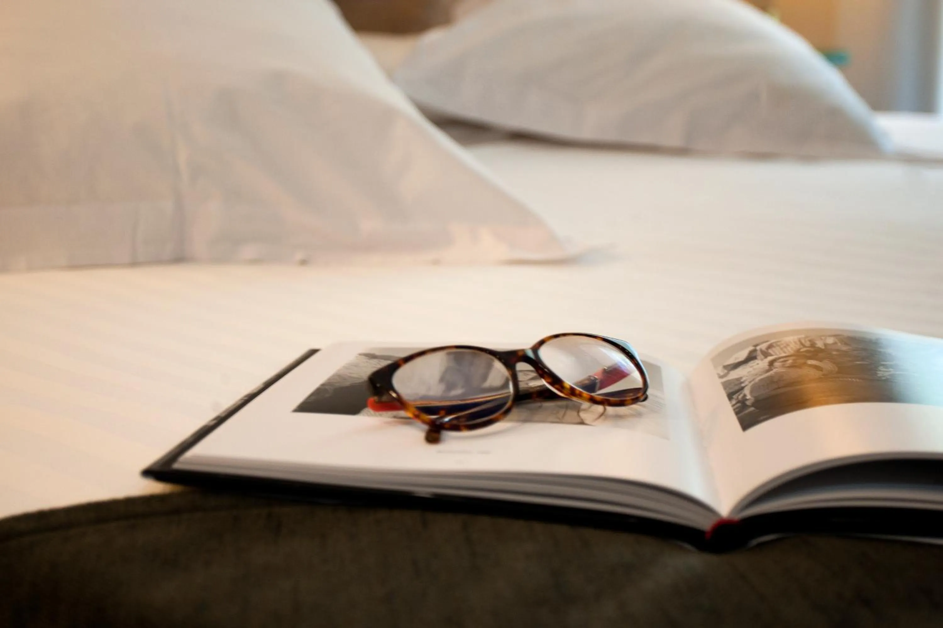 Decorative detail, Bed in Arrels d'Emporda