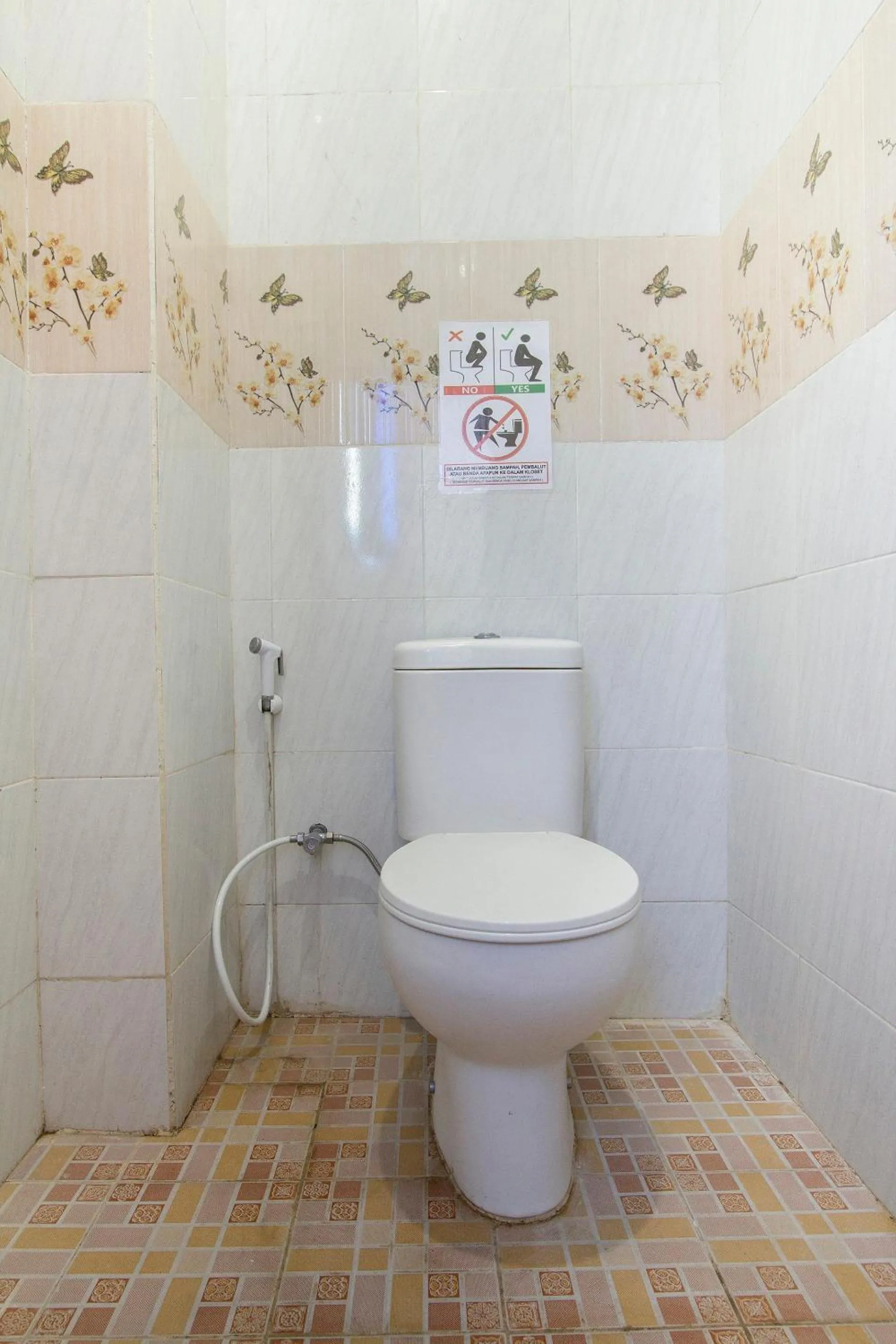 Bathroom in OYO Life 3720 Homestay Gayatri Janti