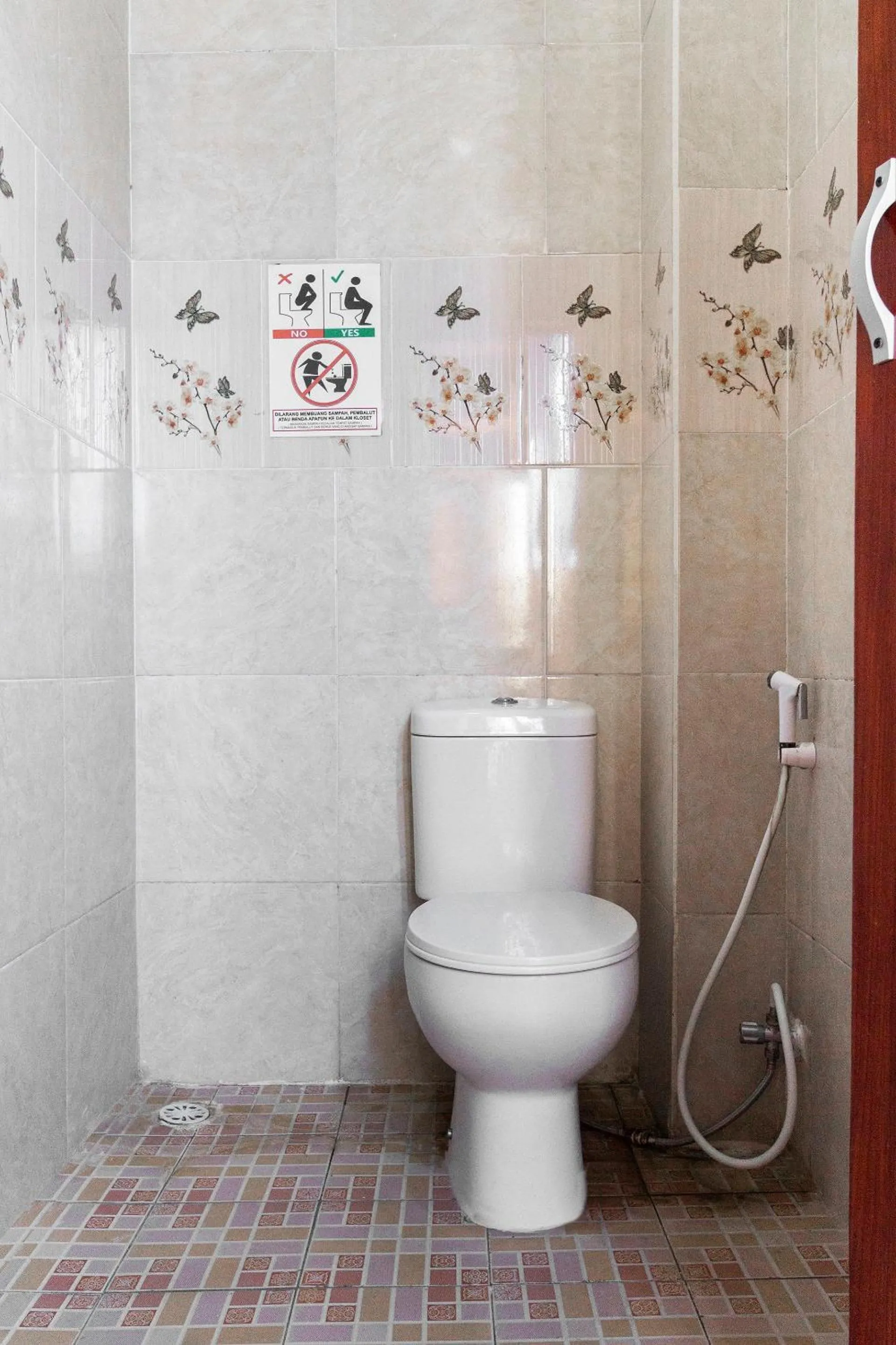 Bathroom in OYO Life 3720 Homestay Gayatri Janti