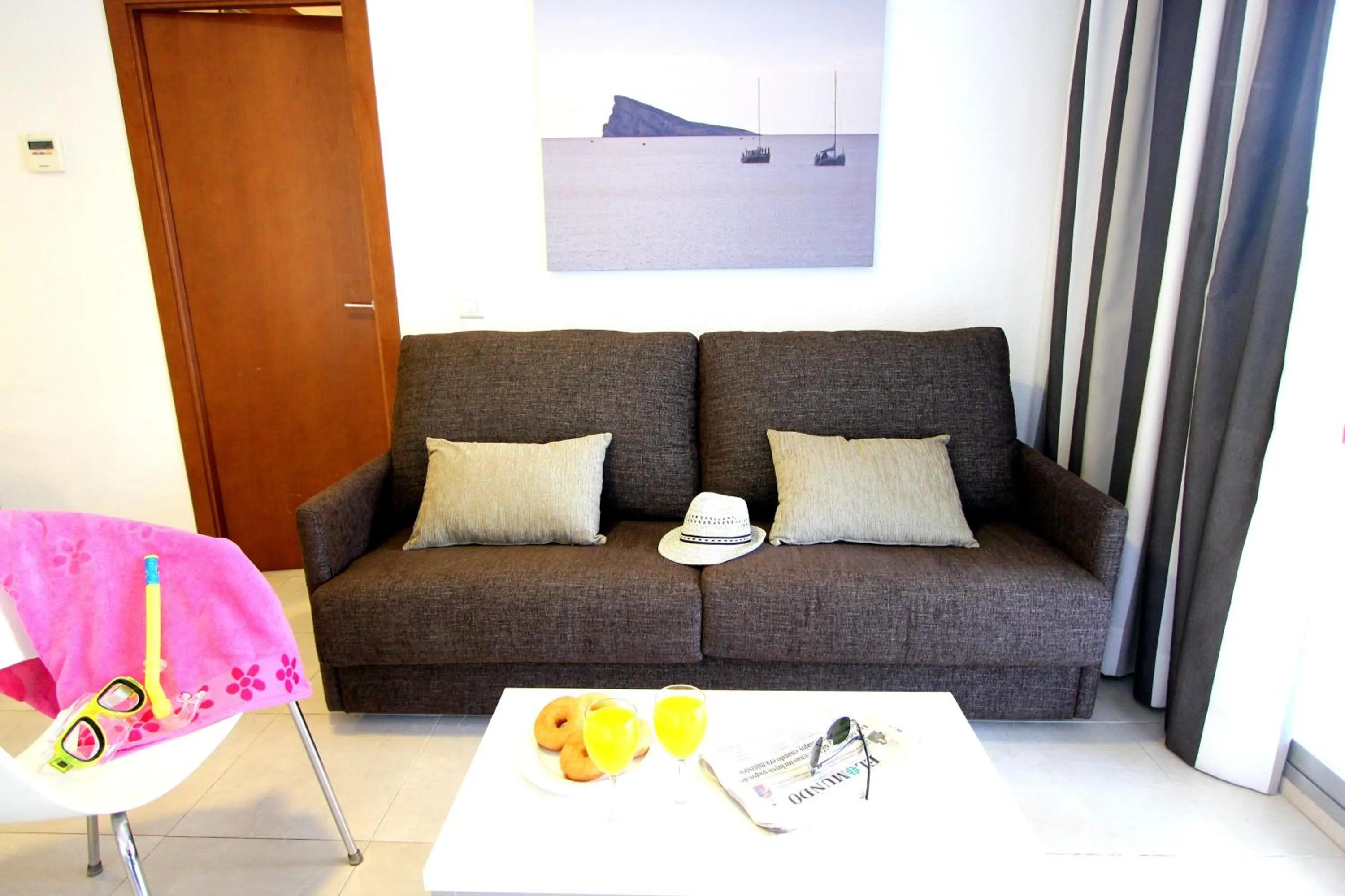 Living room in Pierre & Vacances Benidorm Levante - Adults Recommended