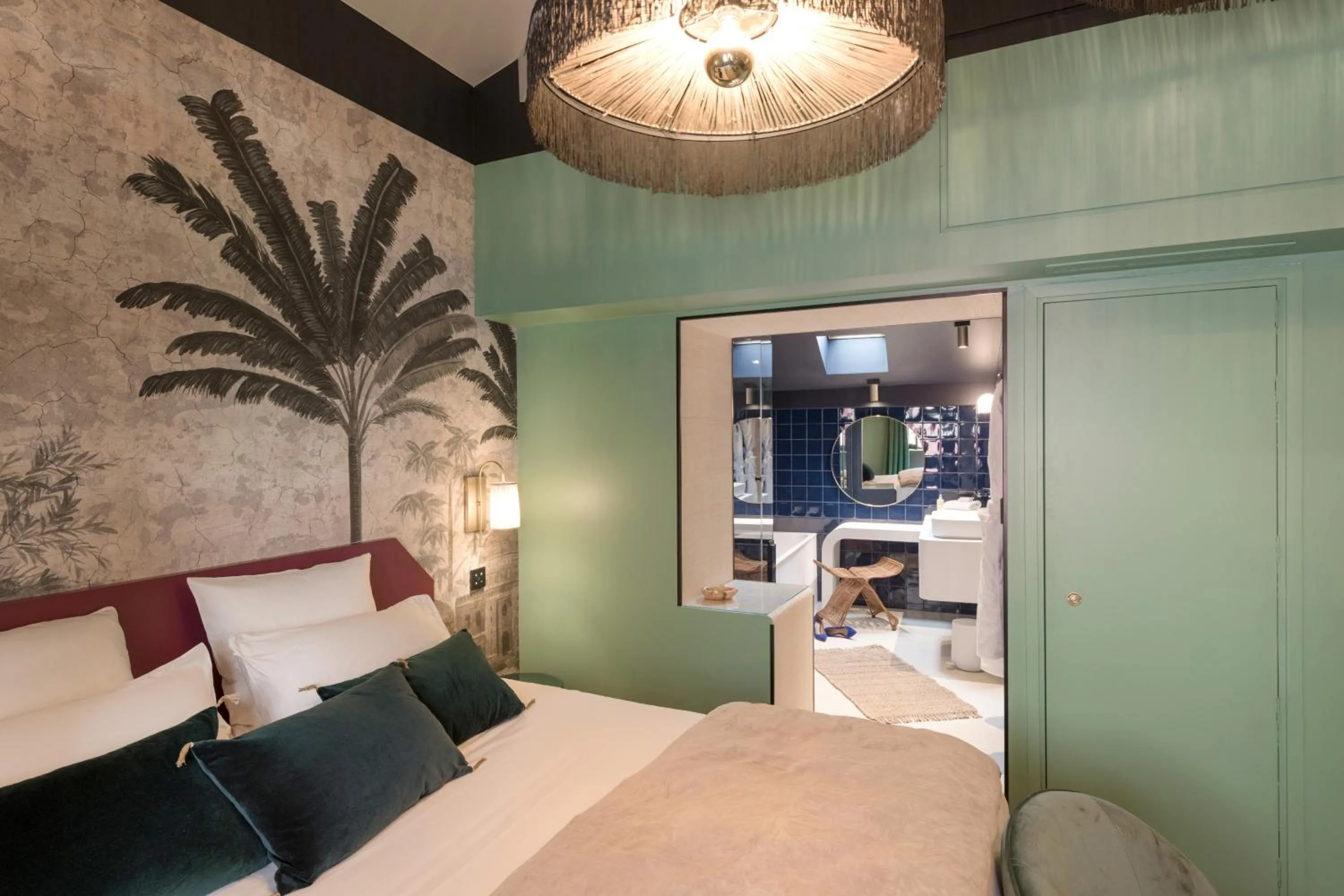 Bathroom, Bed in MiHotel Tour Rose