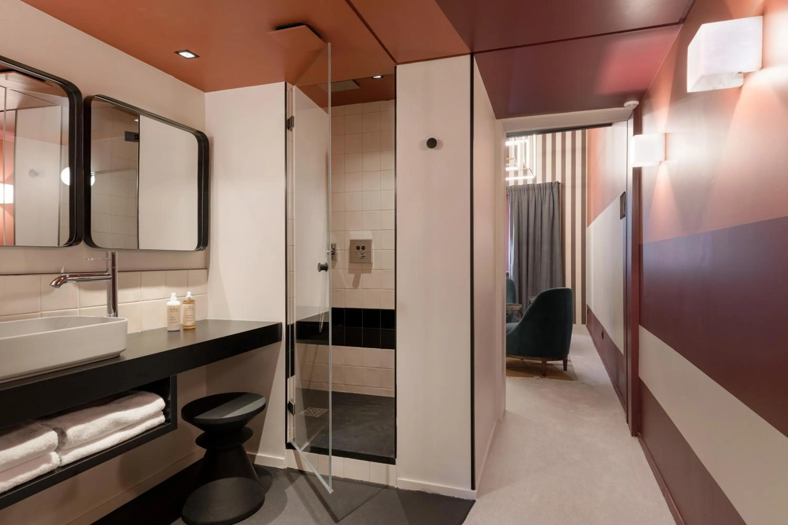 Shower in MiHotel Tour Rose