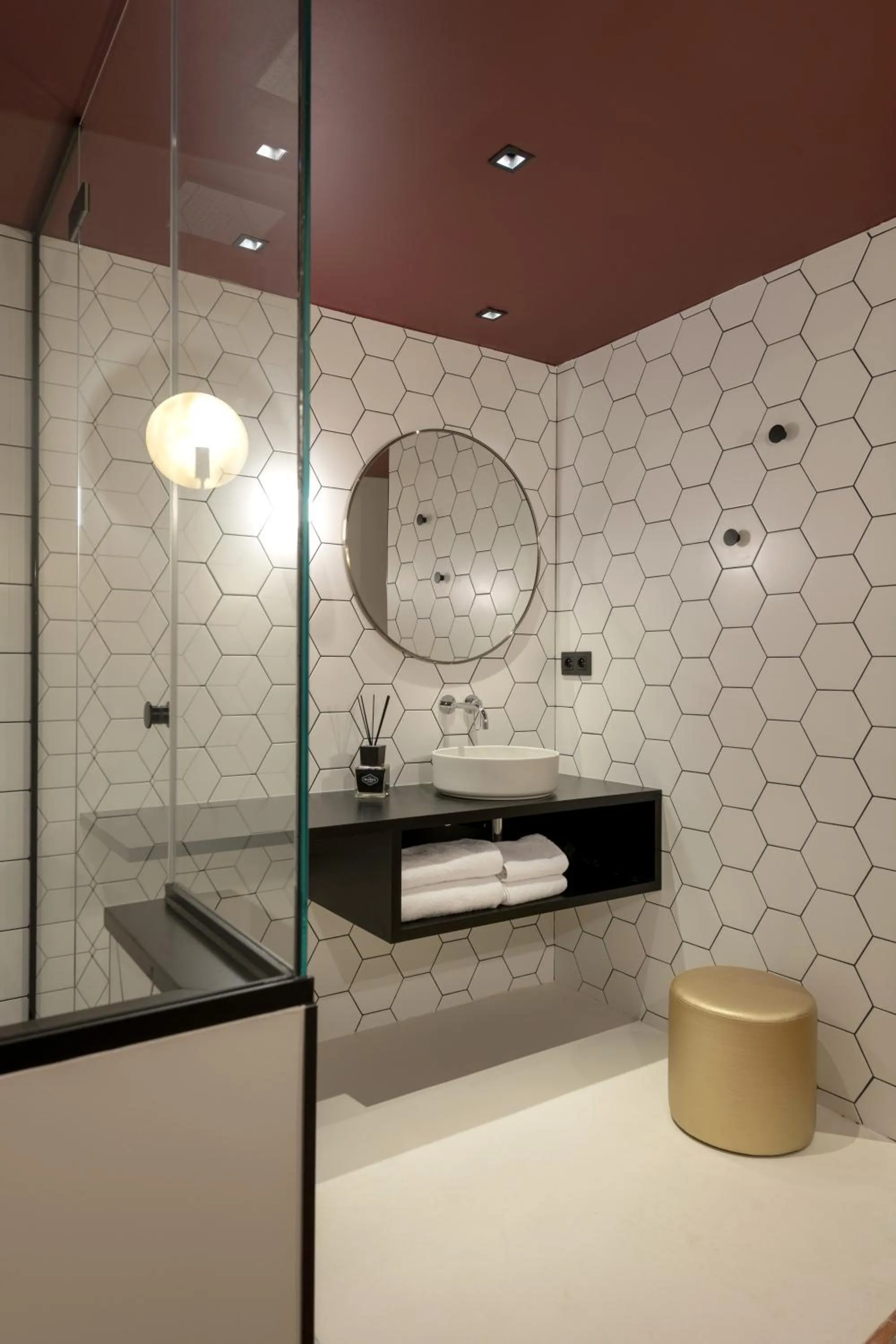 Shower in MiHotel Tour Rose