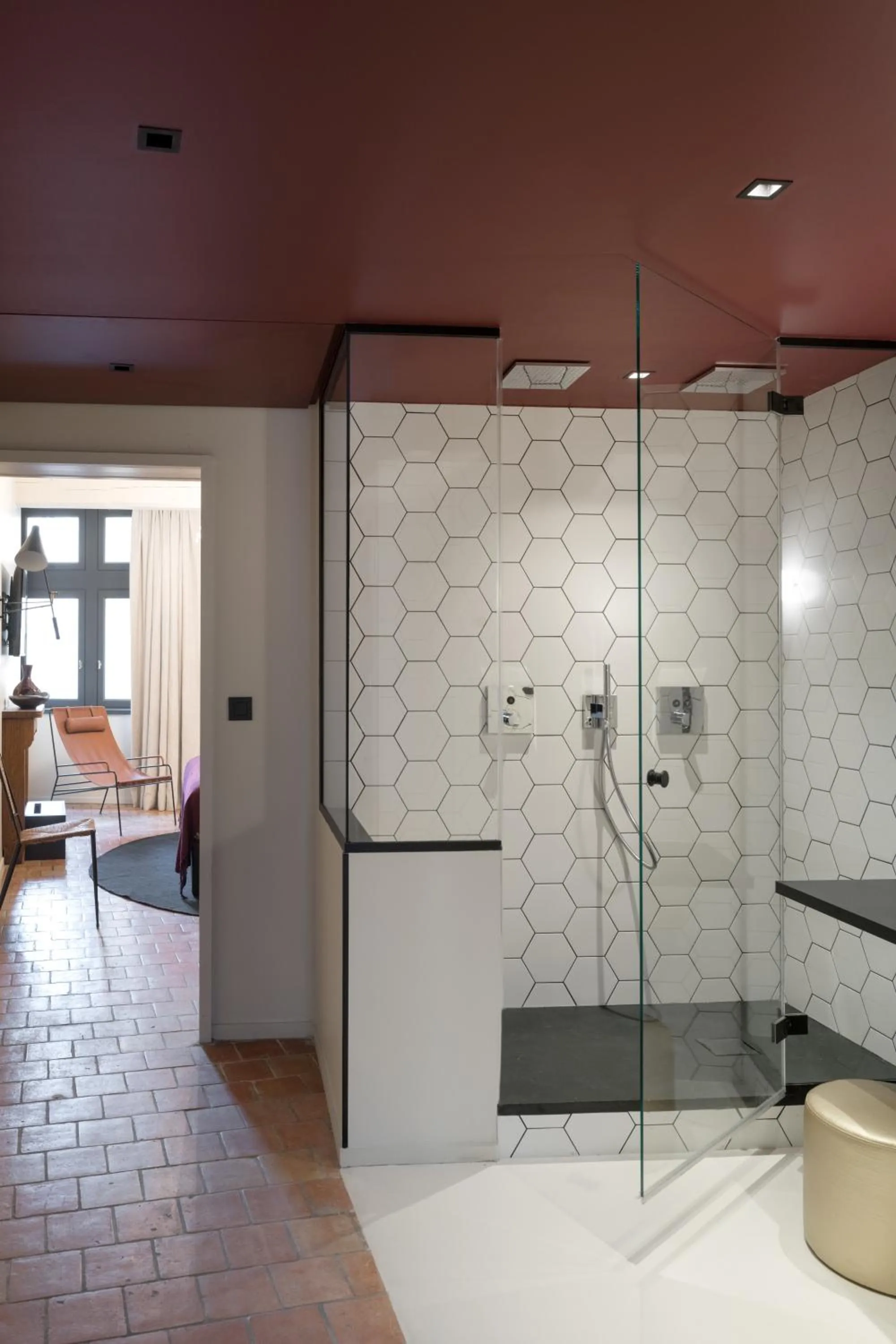 Shower in MiHotel Tour Rose