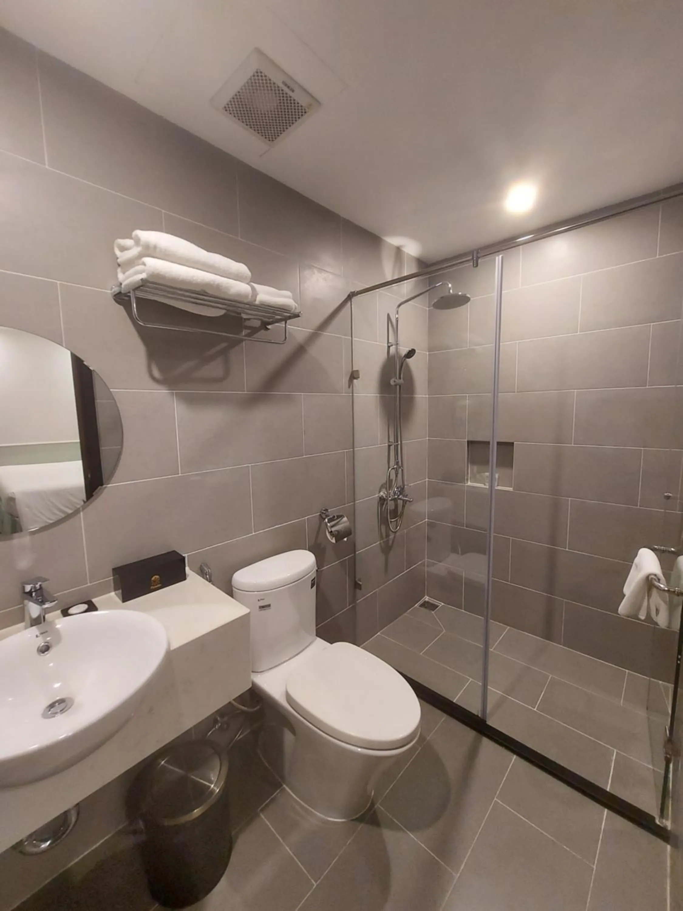 Bathroom in Paralia Khem Beach Phu Quoc Hotel