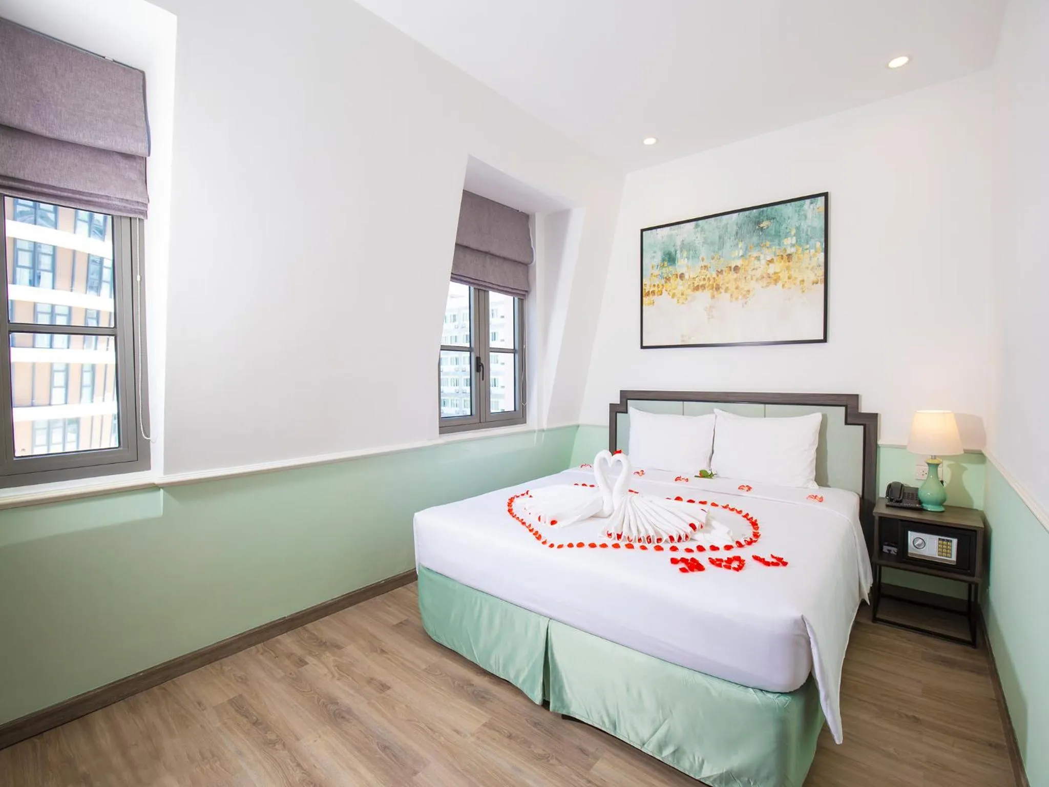 Bed in Paralia Khem Beach Phu Quoc Hotel