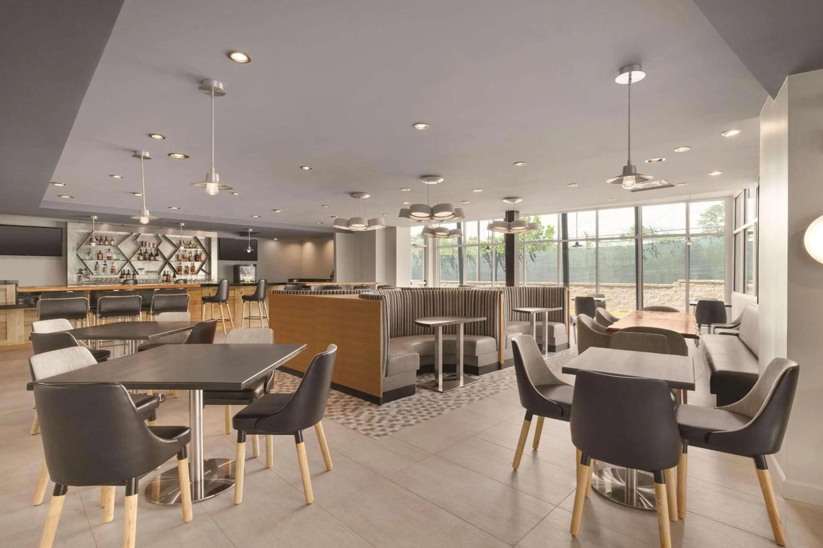 Restaurant/places to eat in Radisson Hotel Atlanta Airport