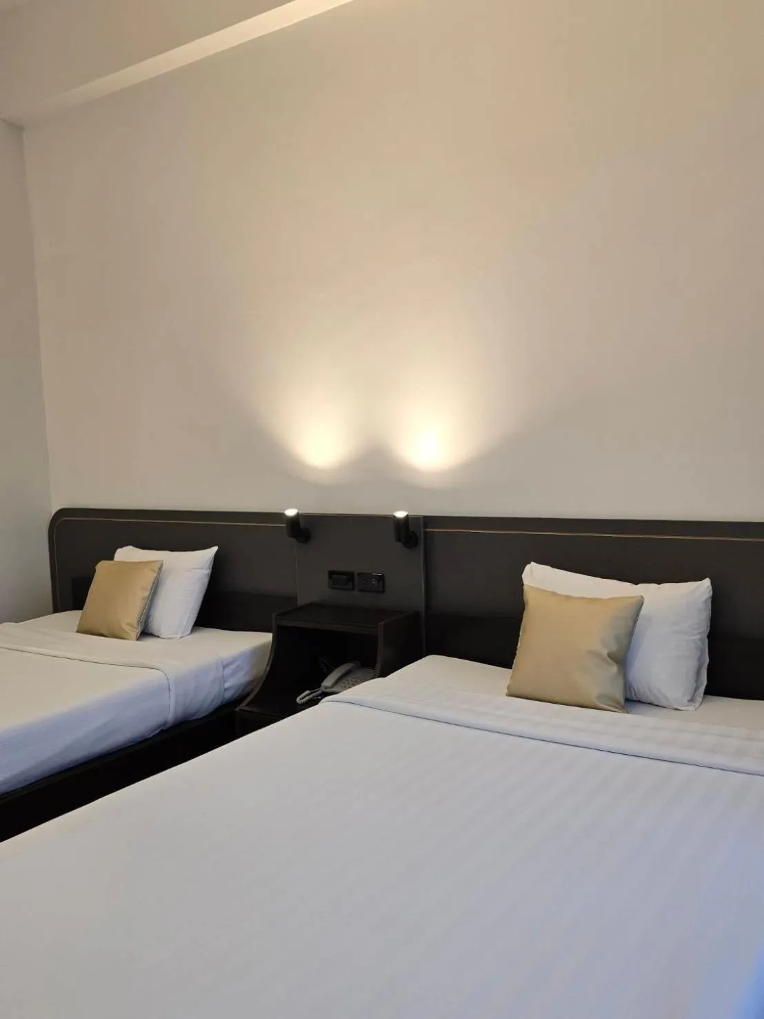 Bed in The Krungkasem Srikrung Hotel