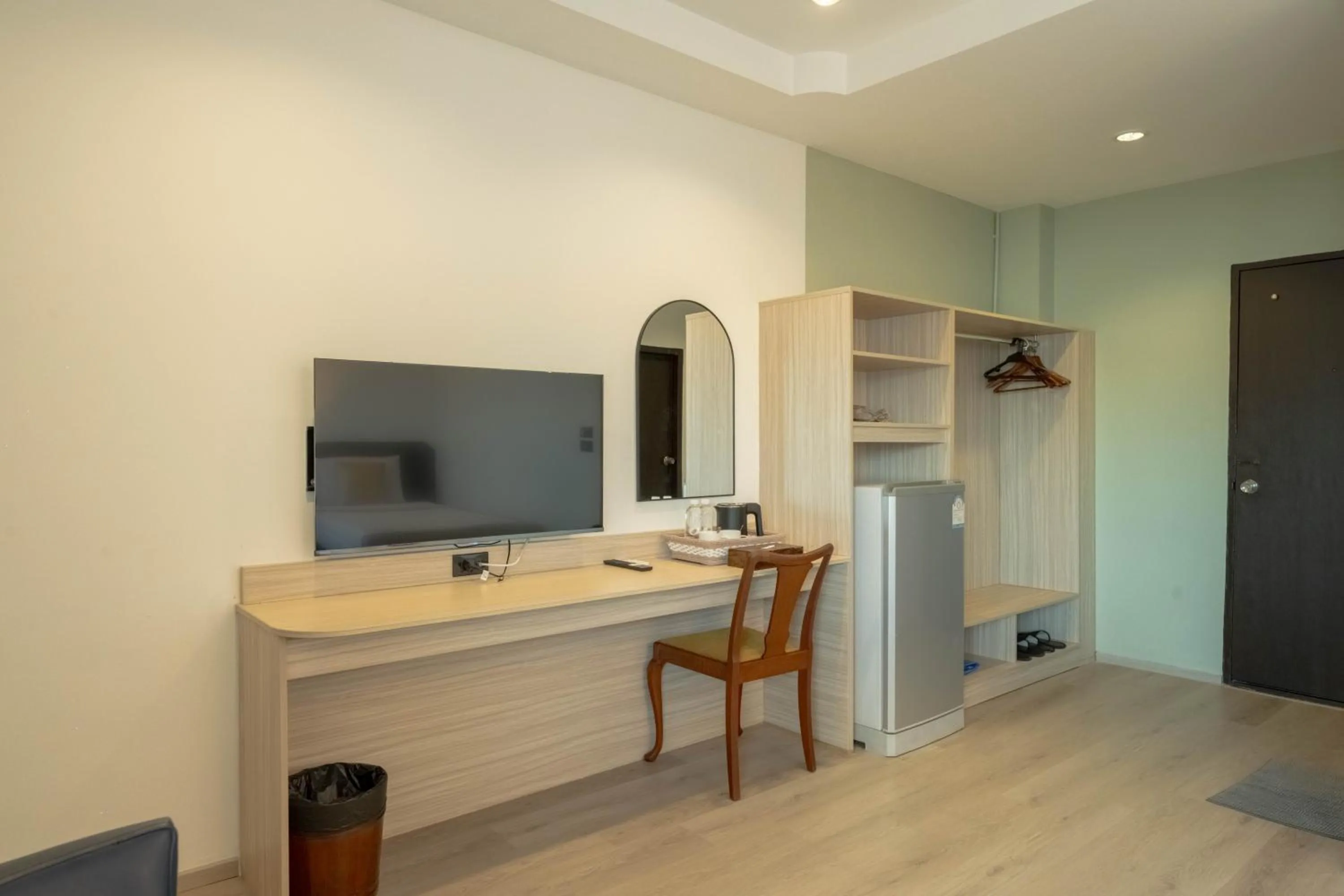 The Krungkasem Srikrung Hotel