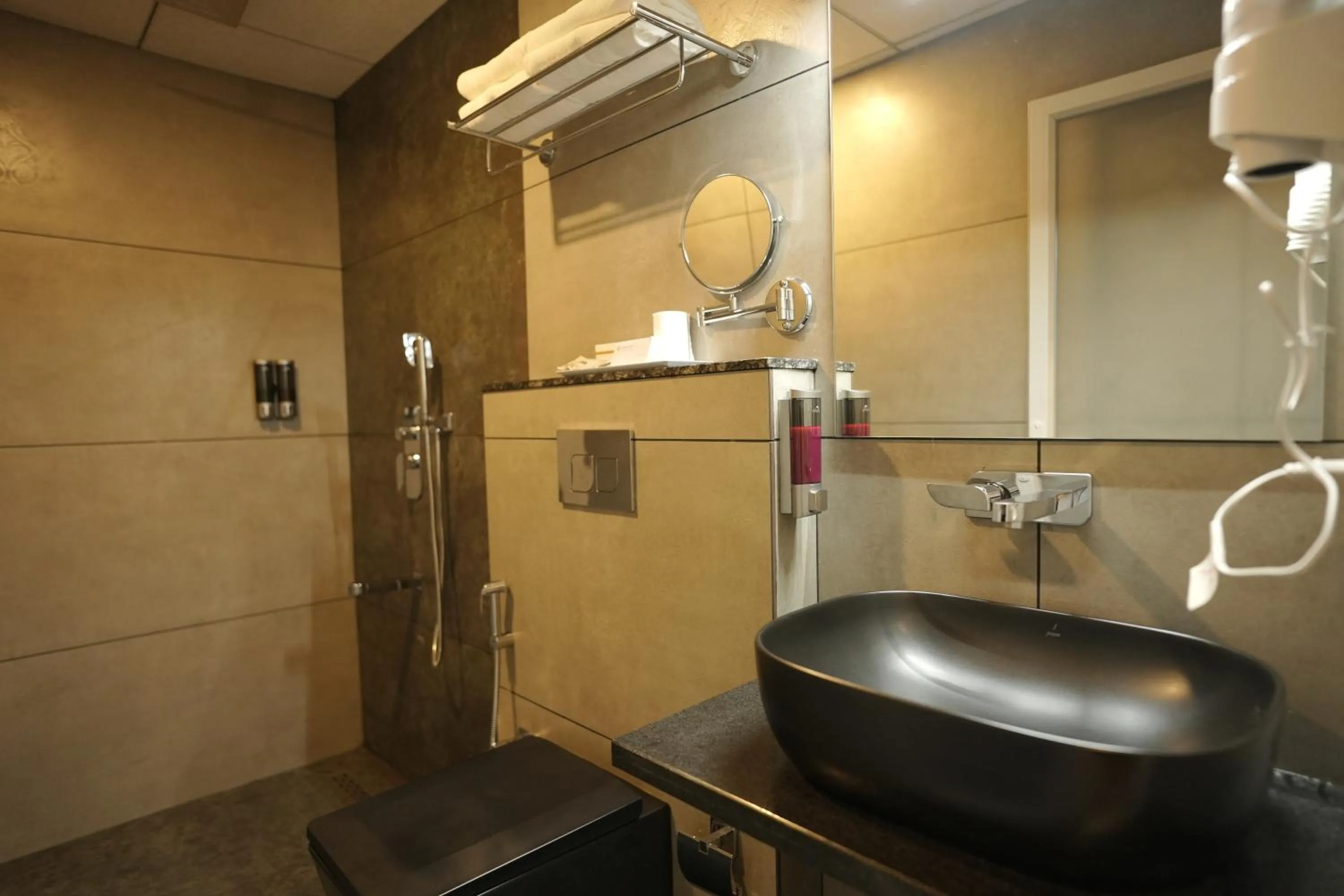 Aadisaktthi Leisure Resort, Kovalam