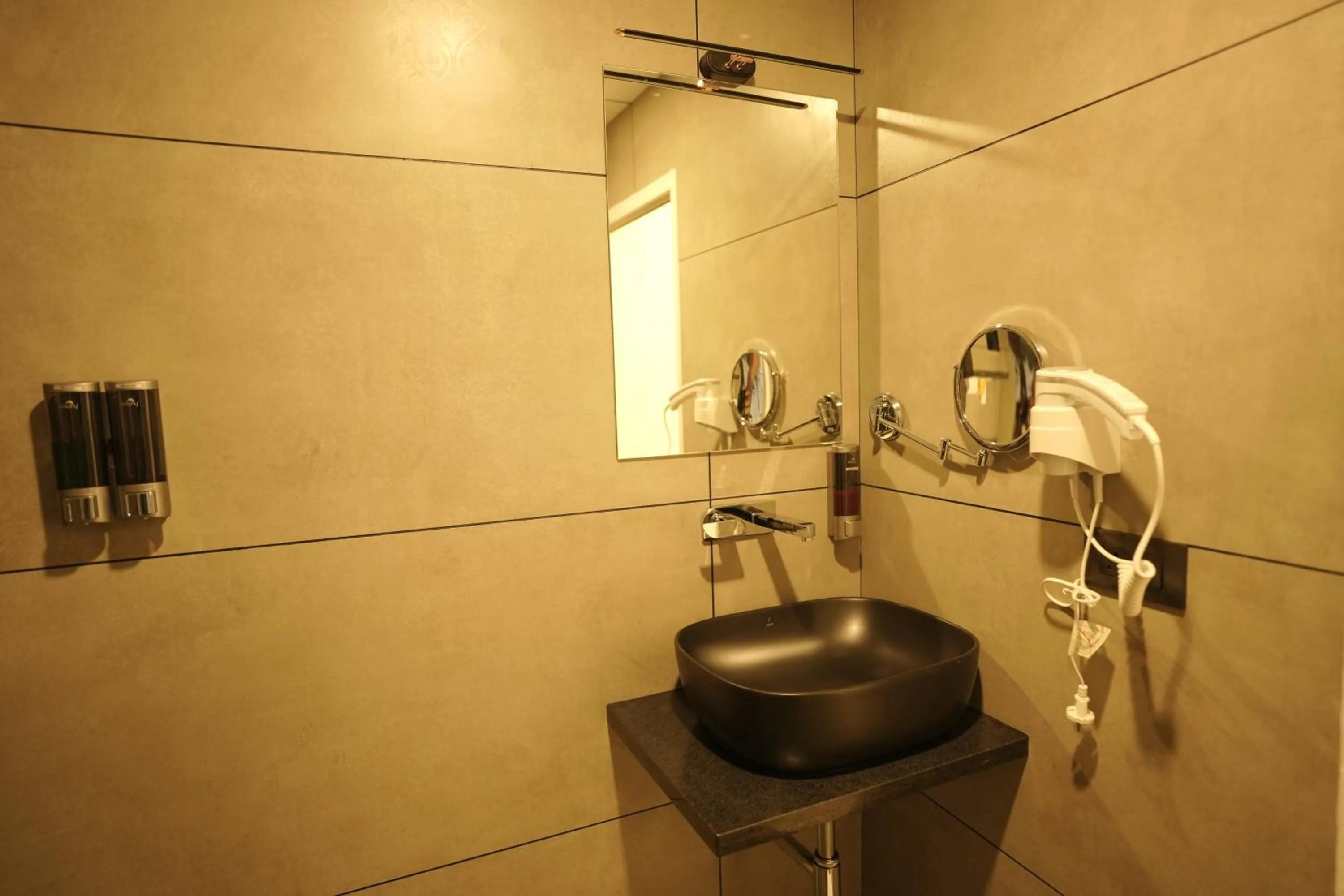 Aadisaktthi Leisure Resort, Kovalam