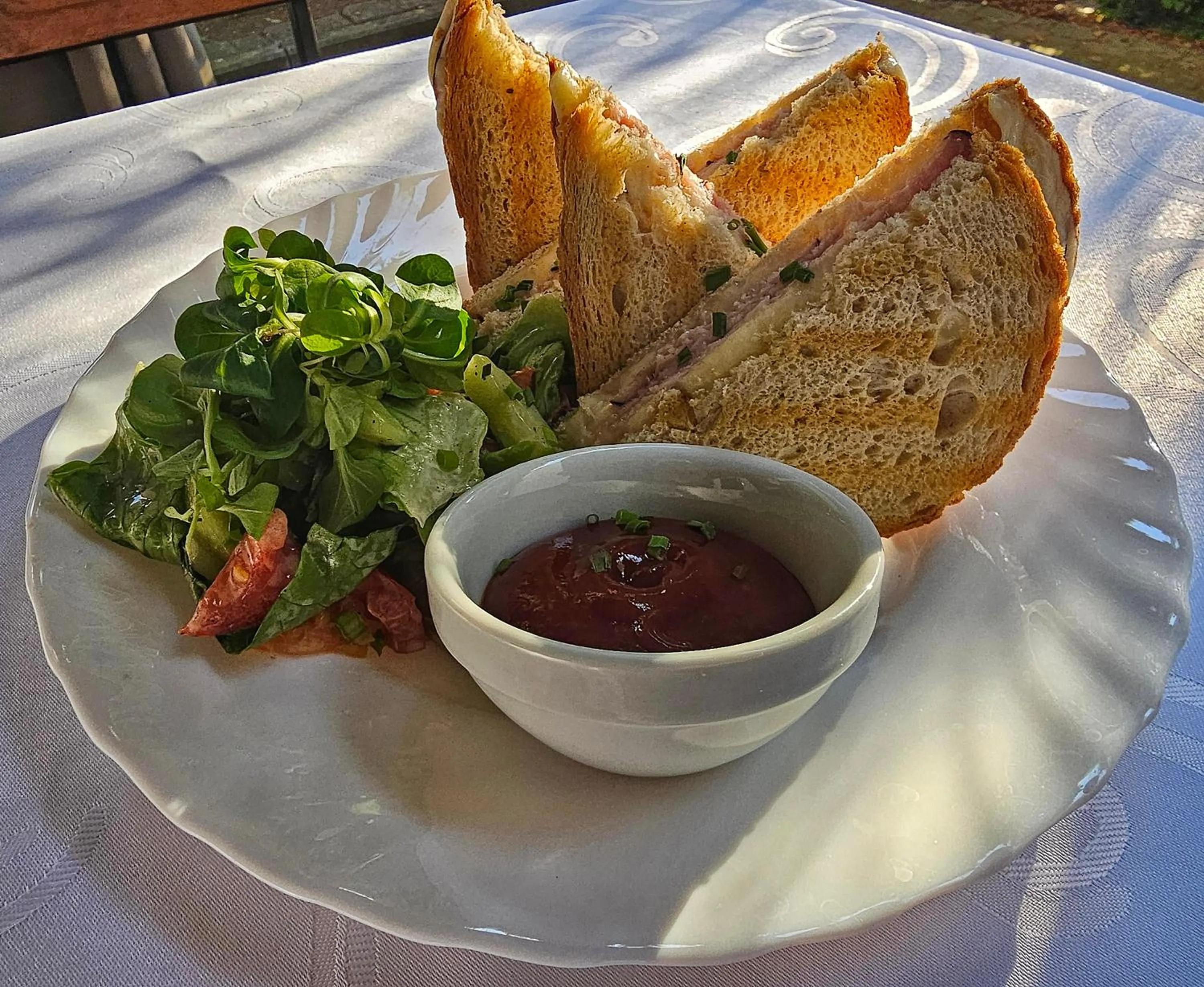 Restaurant/places to eat in Hotel Eden 24h