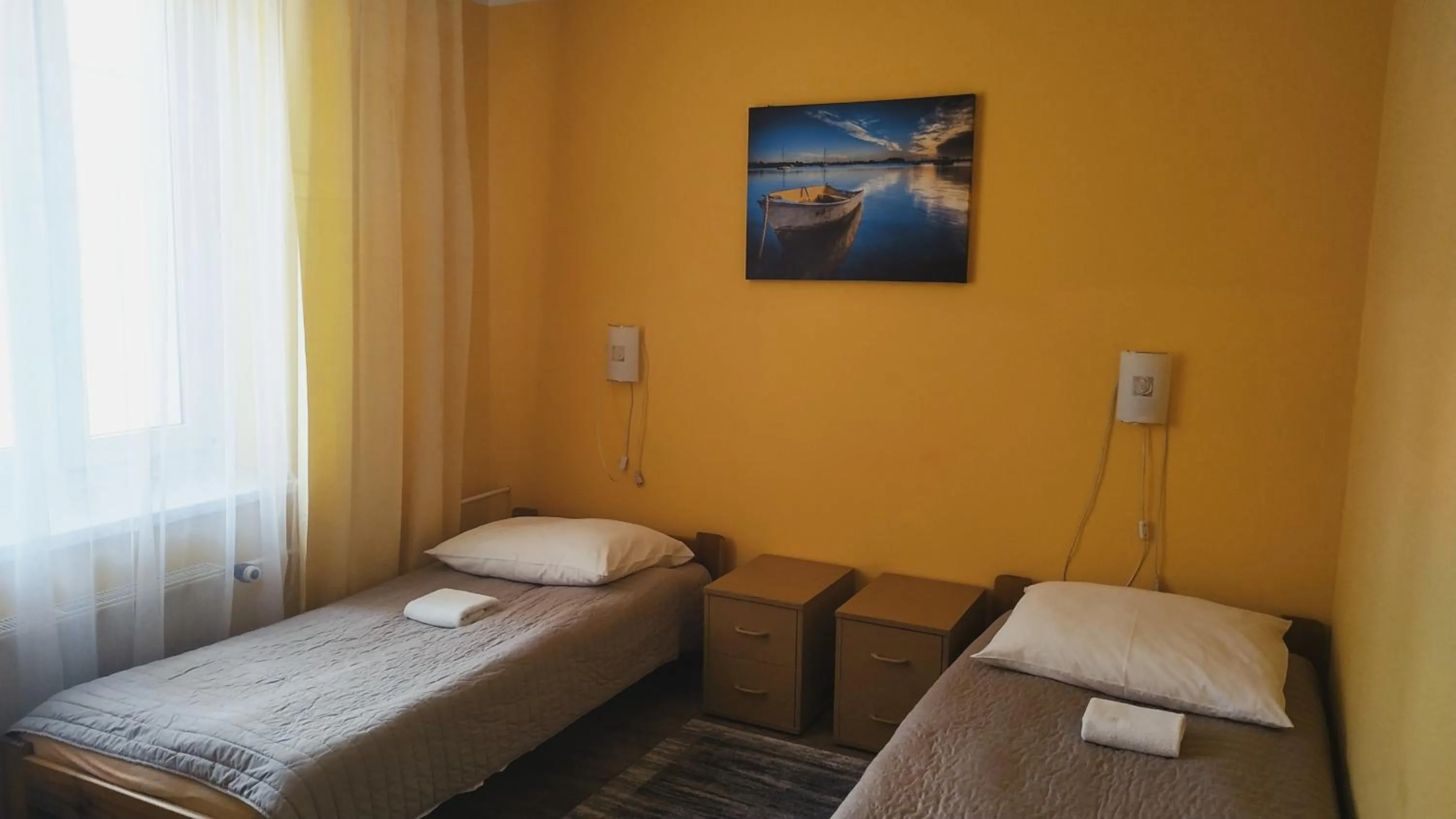 Photo of the whole room, Bed in Hotel Eden 24h