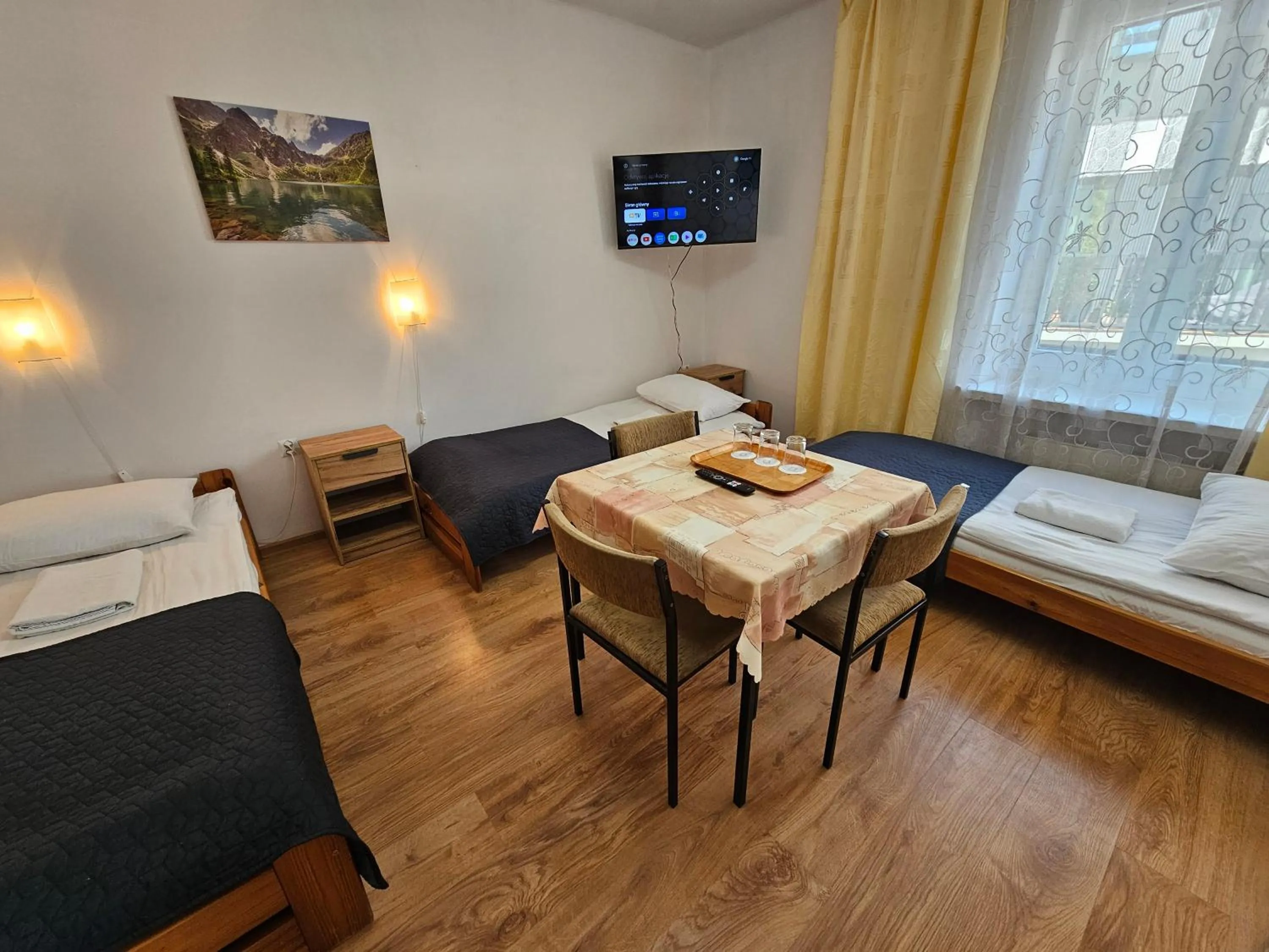 Photo of the whole room, Bed in Hotel Eden 24h