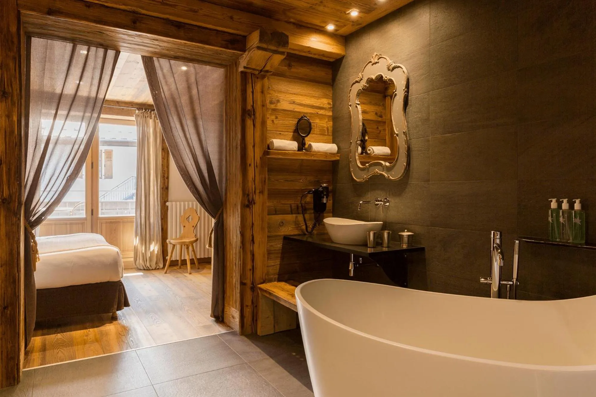 Bed in Chalet-Hôtel Hermitage