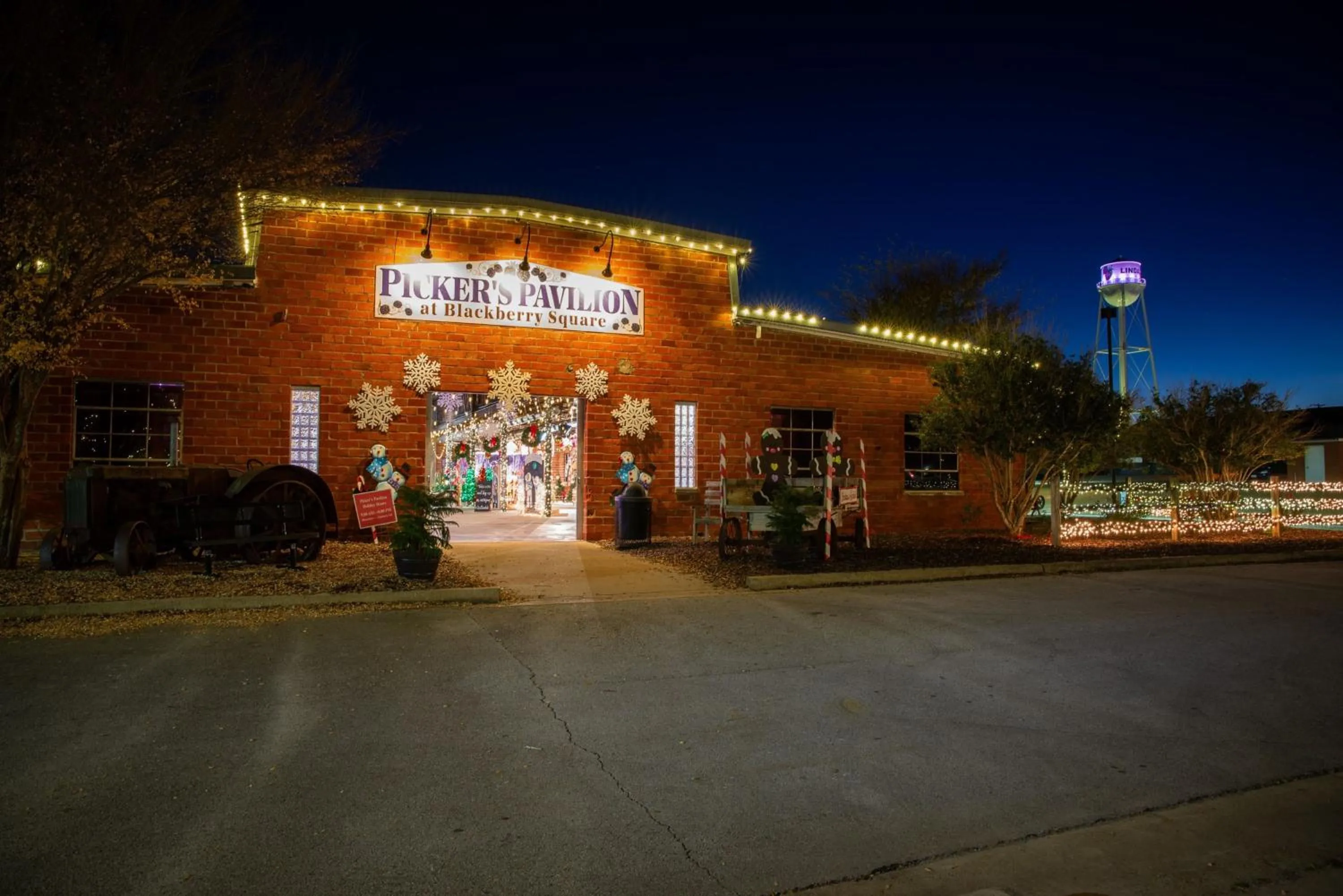 Nearby landmark in Holiday Inn Express & Suites Lindale - Tyler by IHG