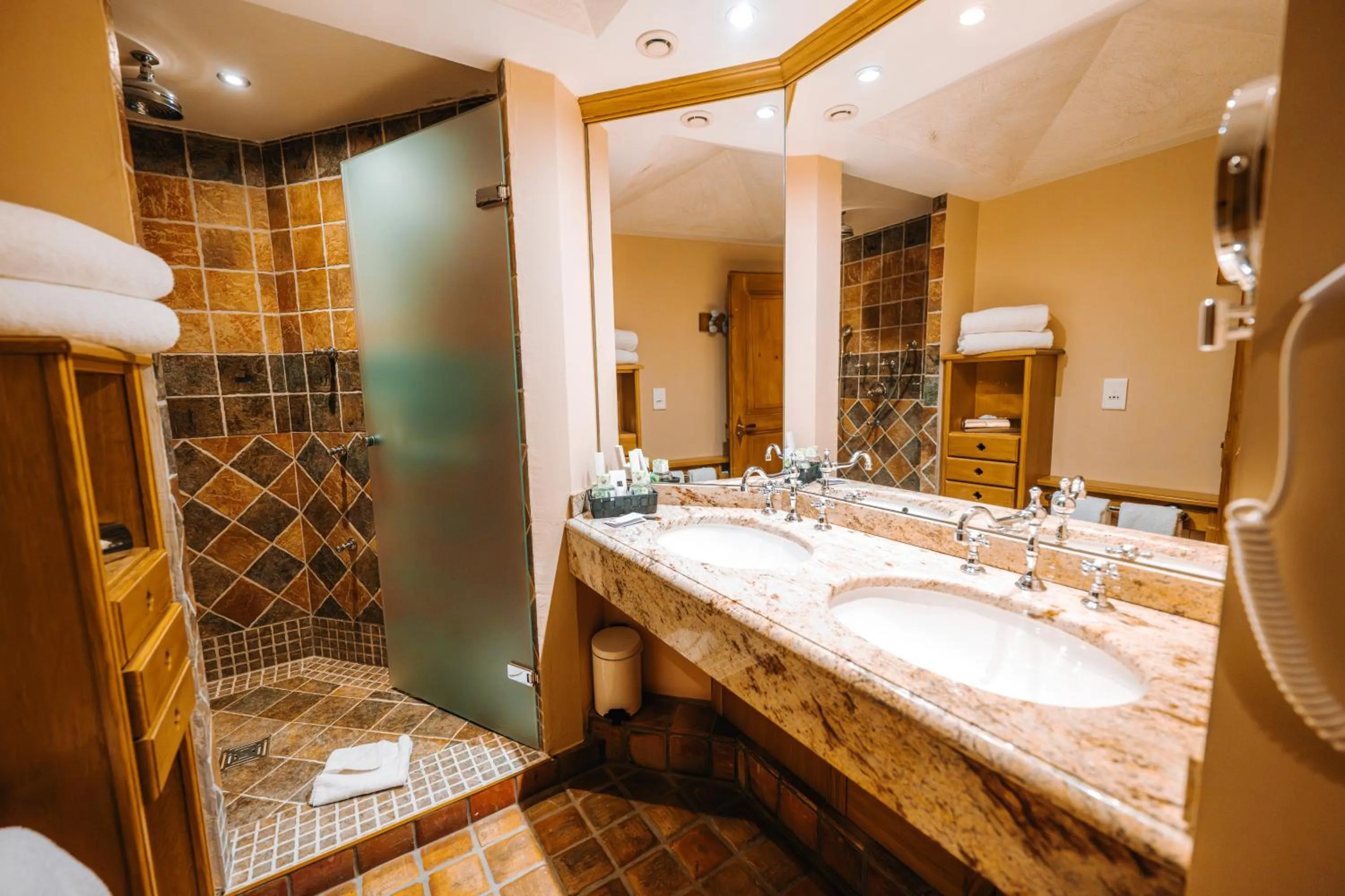 Les Violettes Hotel & Spa