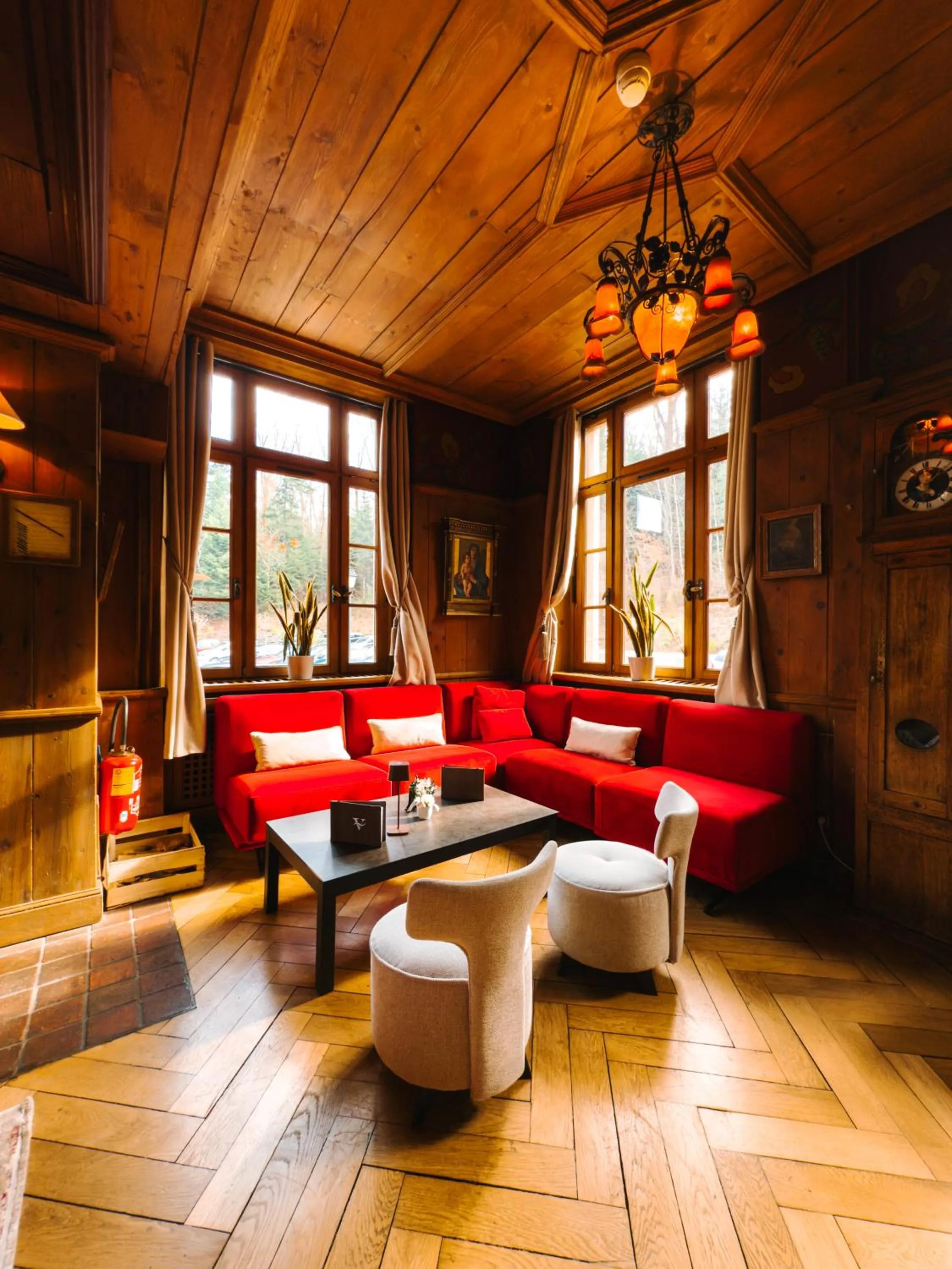 Lounge or bar in Les Violettes Hotel & Spa