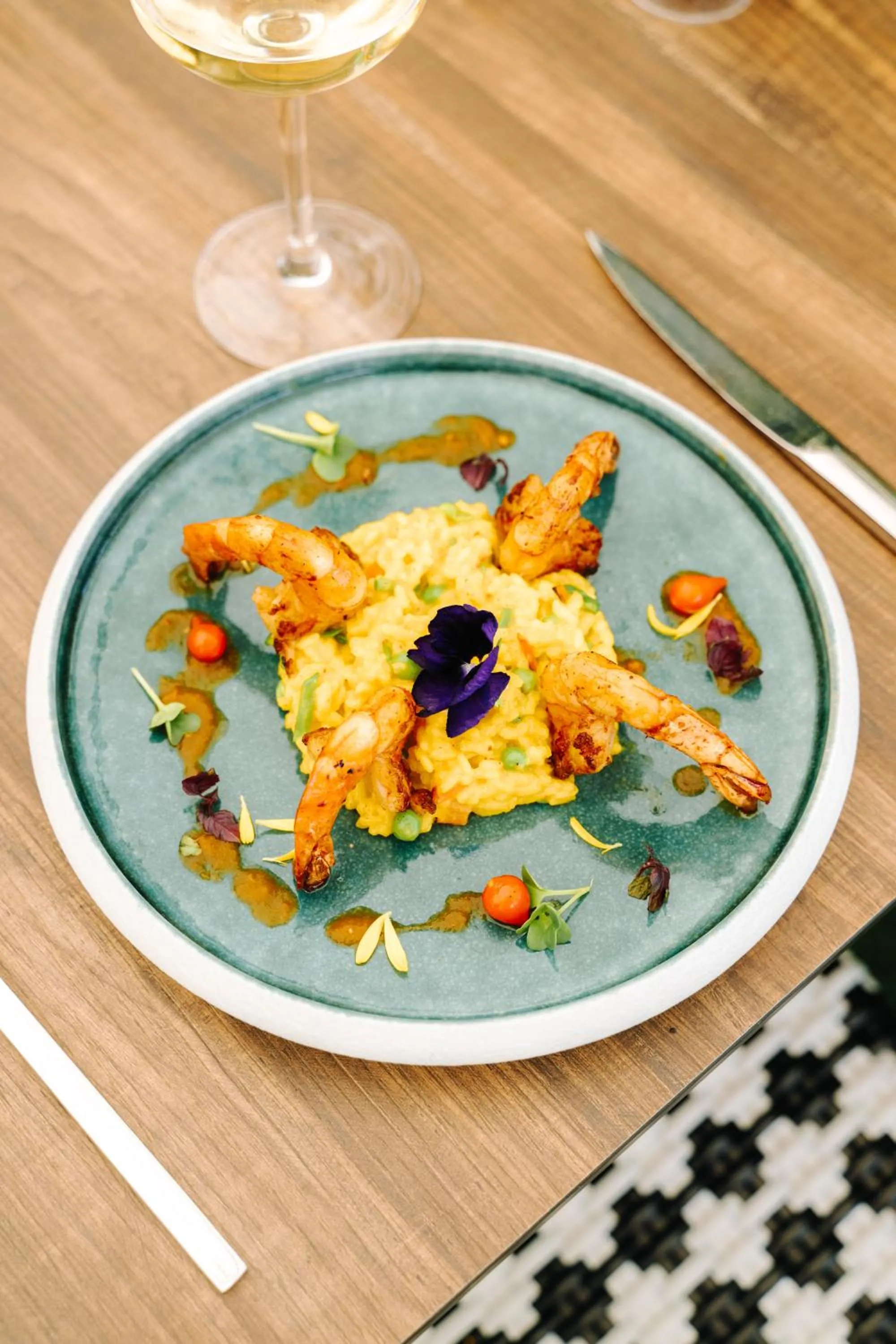 Restaurant/places to eat in Les Violettes Hotel & Spa