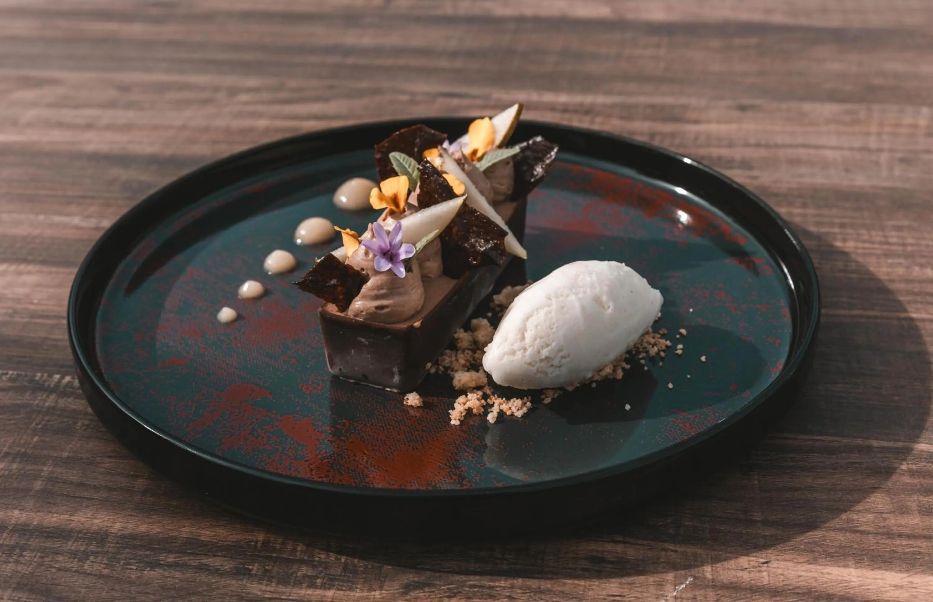 Food and drinks in Les Violettes Hotel & Spa