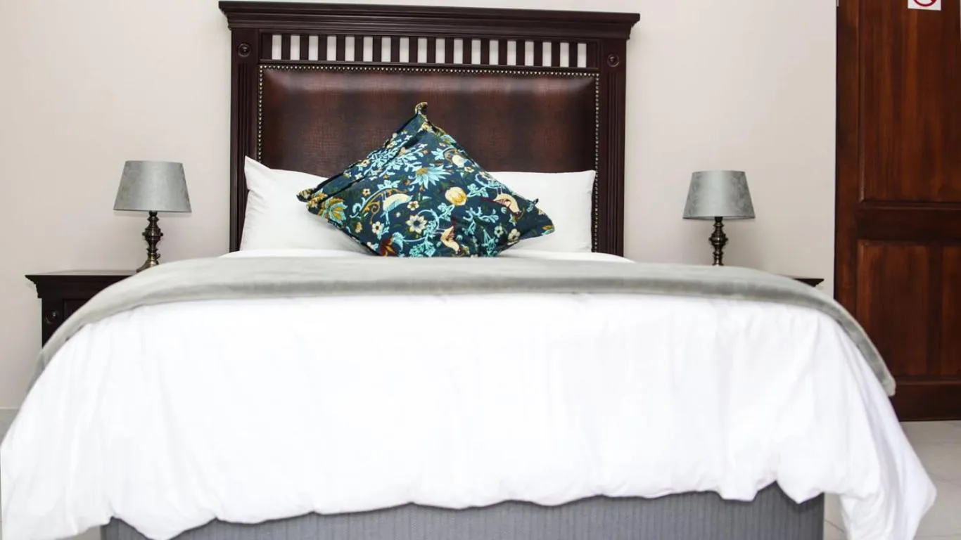 Bedroom, Bed in Letsatsing Lodge