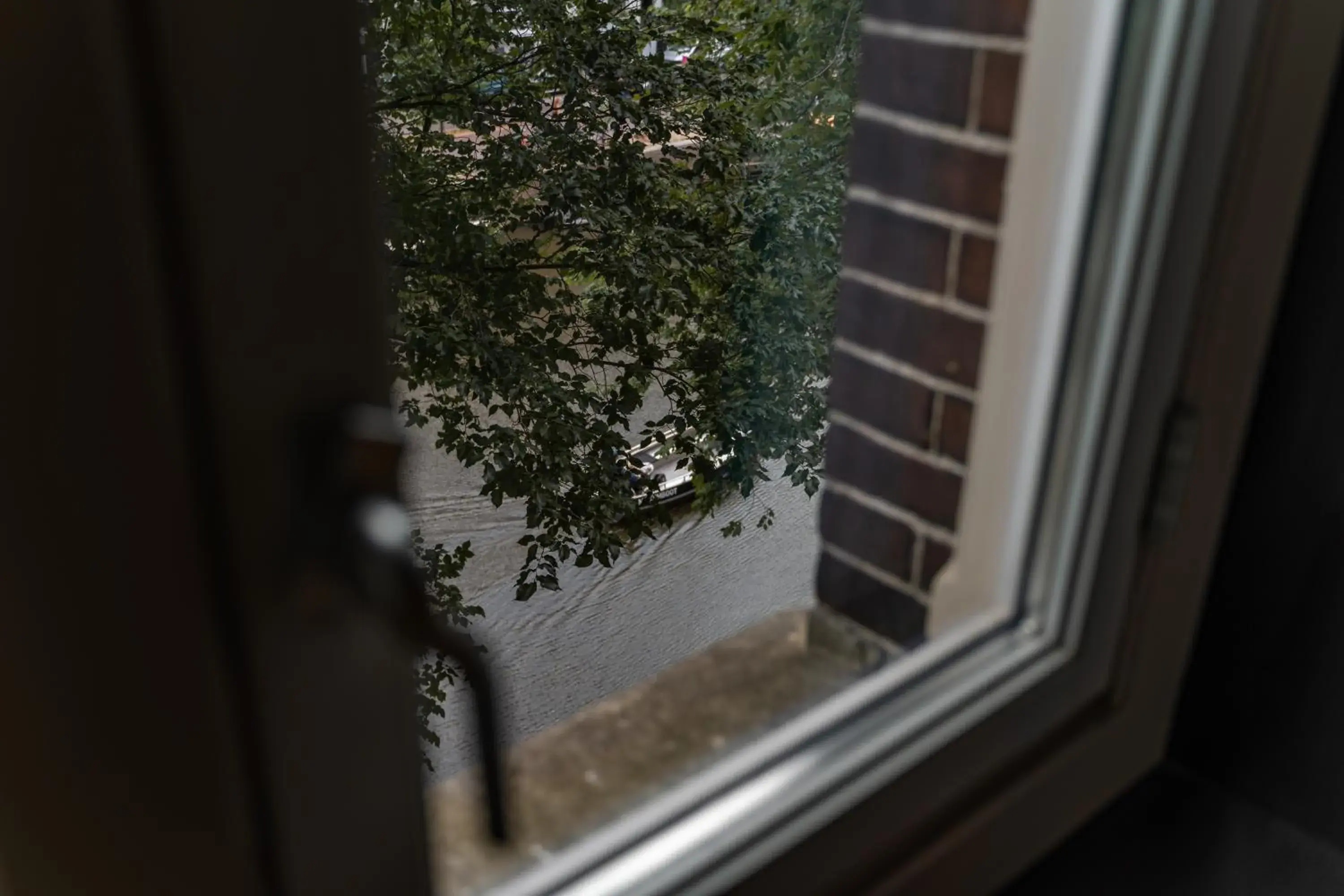 Comfort Double or Twin Room with Canal View in Hotel Mai Amsterdam Comfort Double or Twin Room with Canal View in Hotel Mai Amsterdam