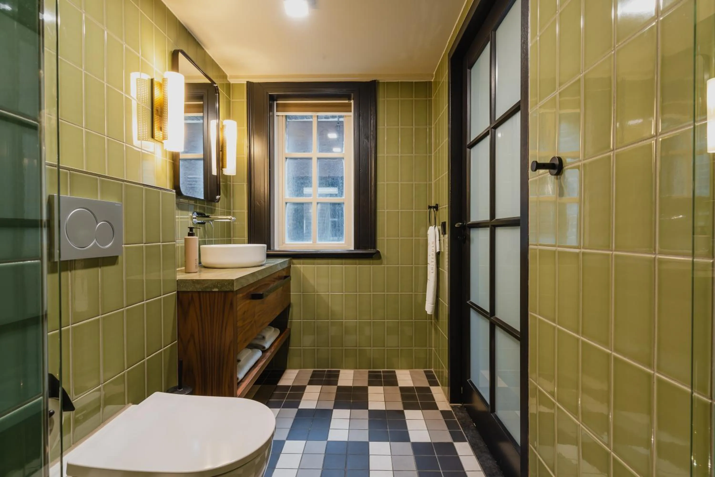 Toilet in Hotel Mai Amsterdam