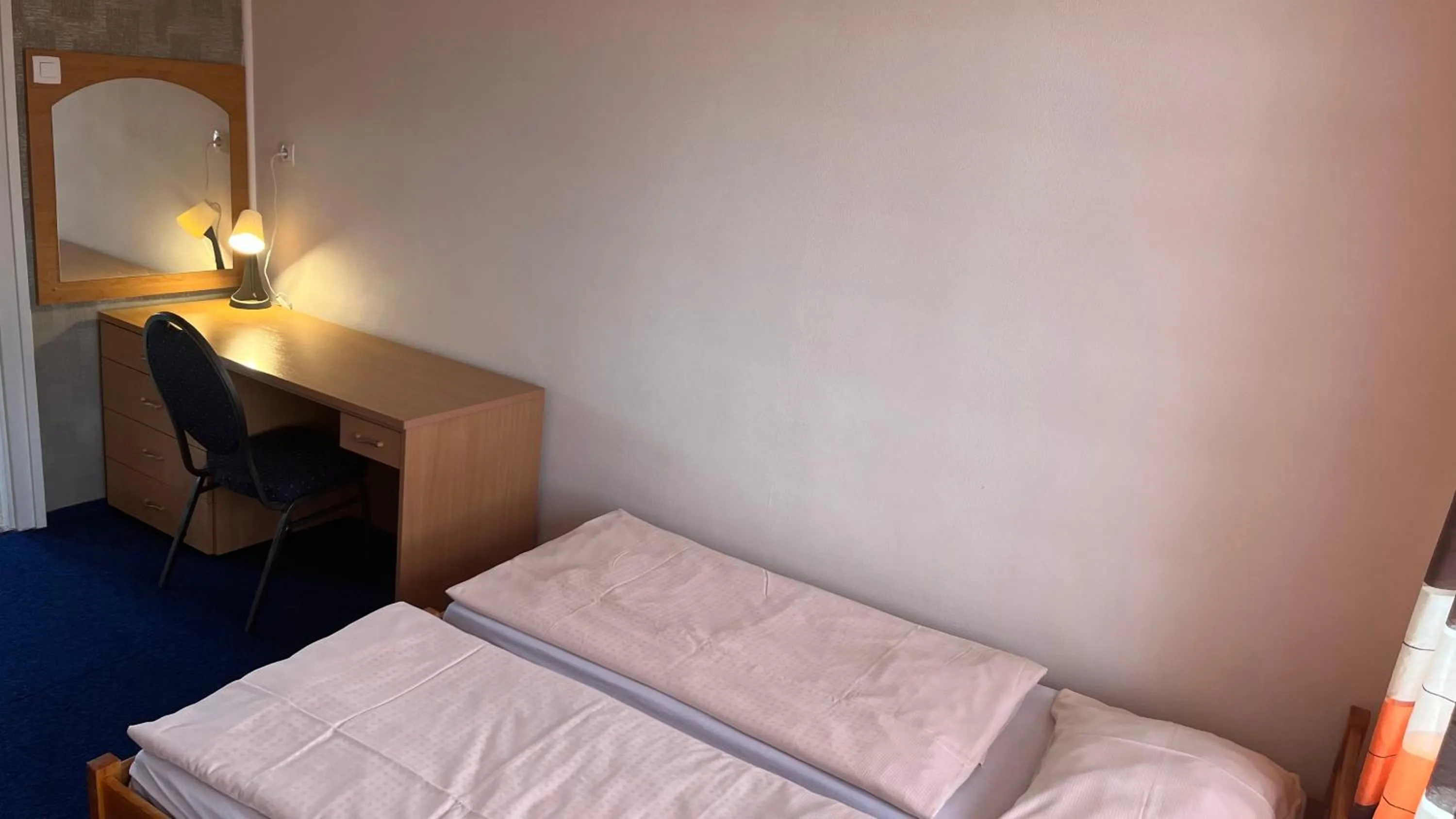 Manuela Ifjúsági Hotel