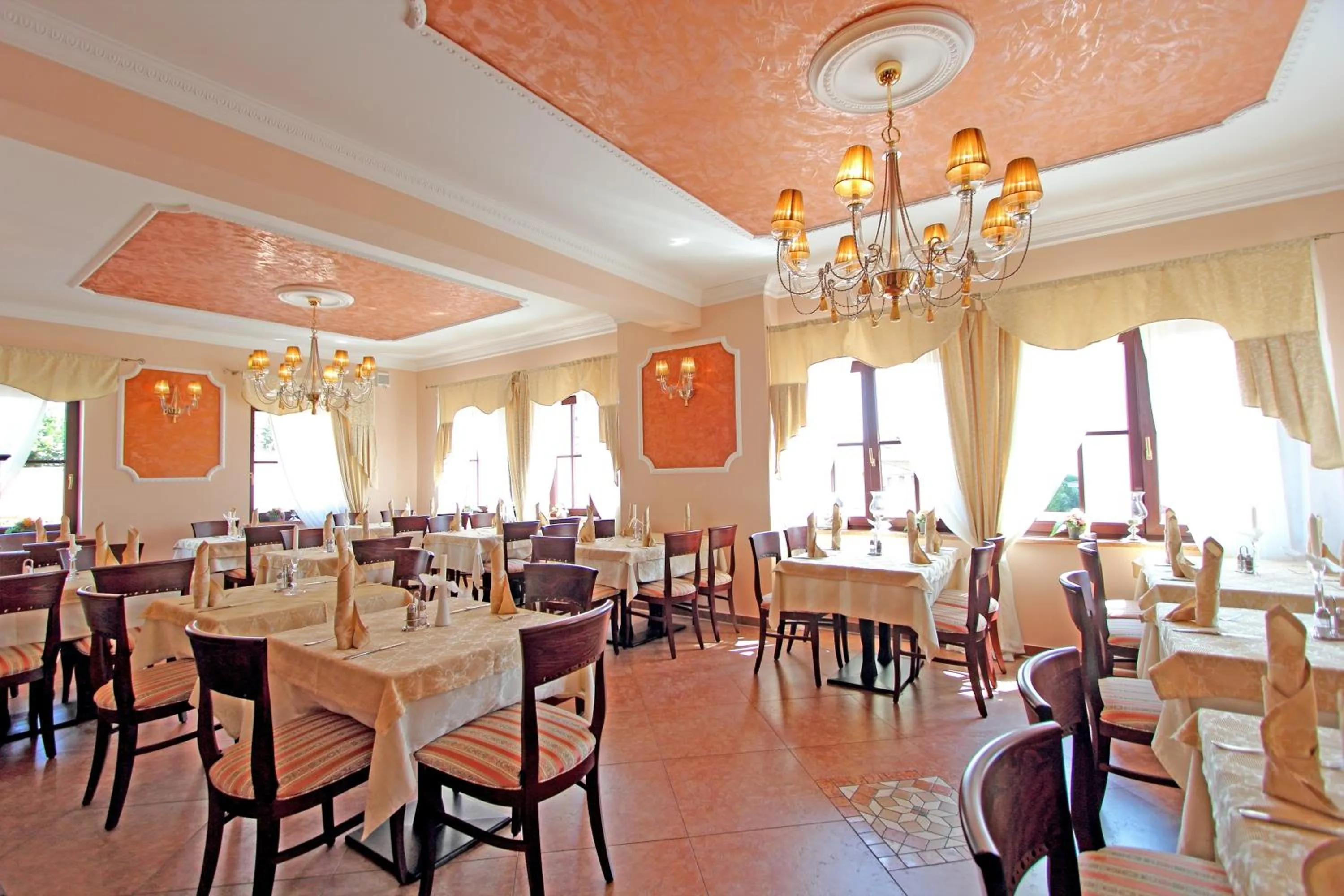 Restaurant/places to eat in Hotel Villa Toscana
