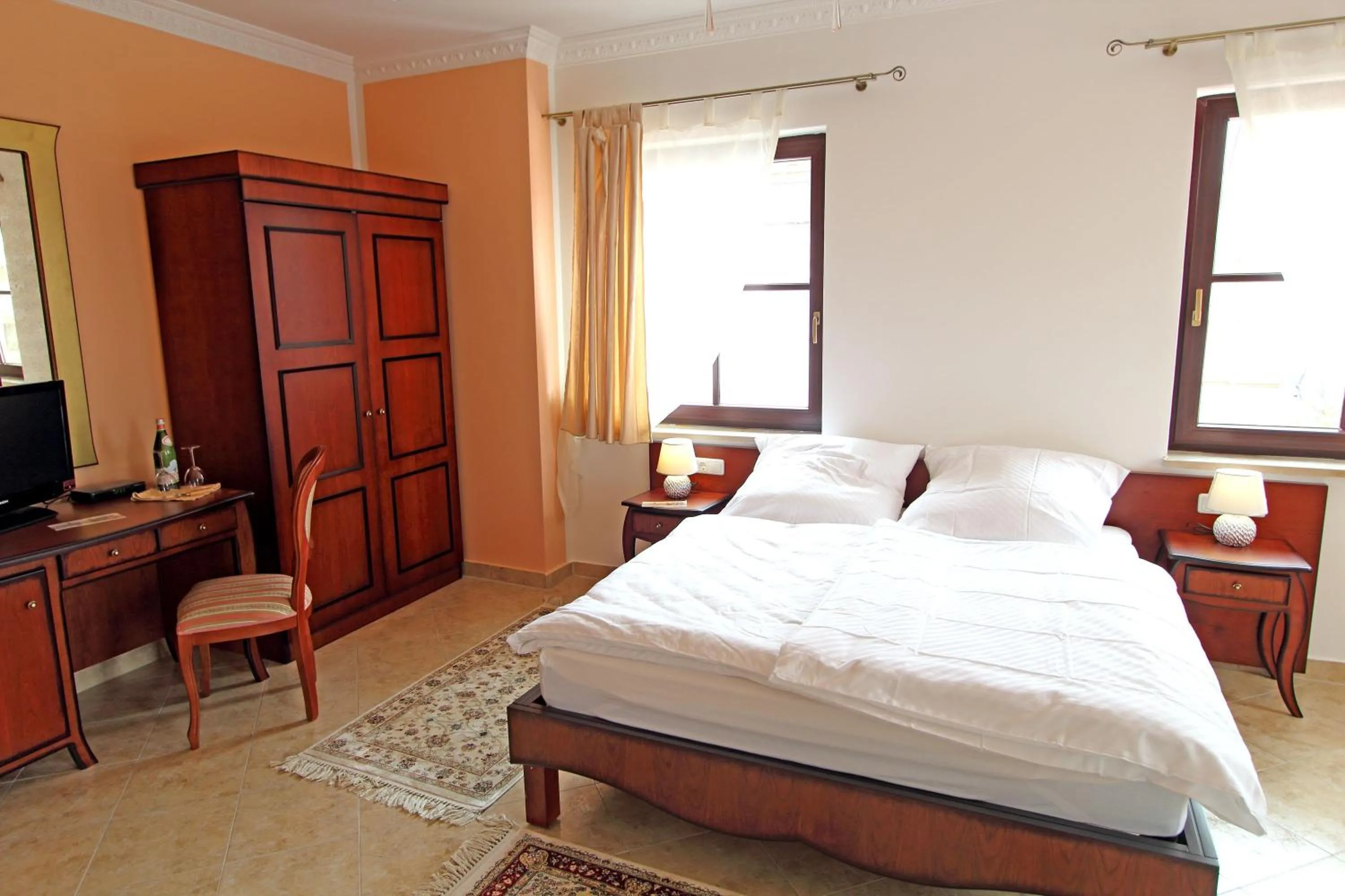 Day, Bed in Hotel Villa Toscana