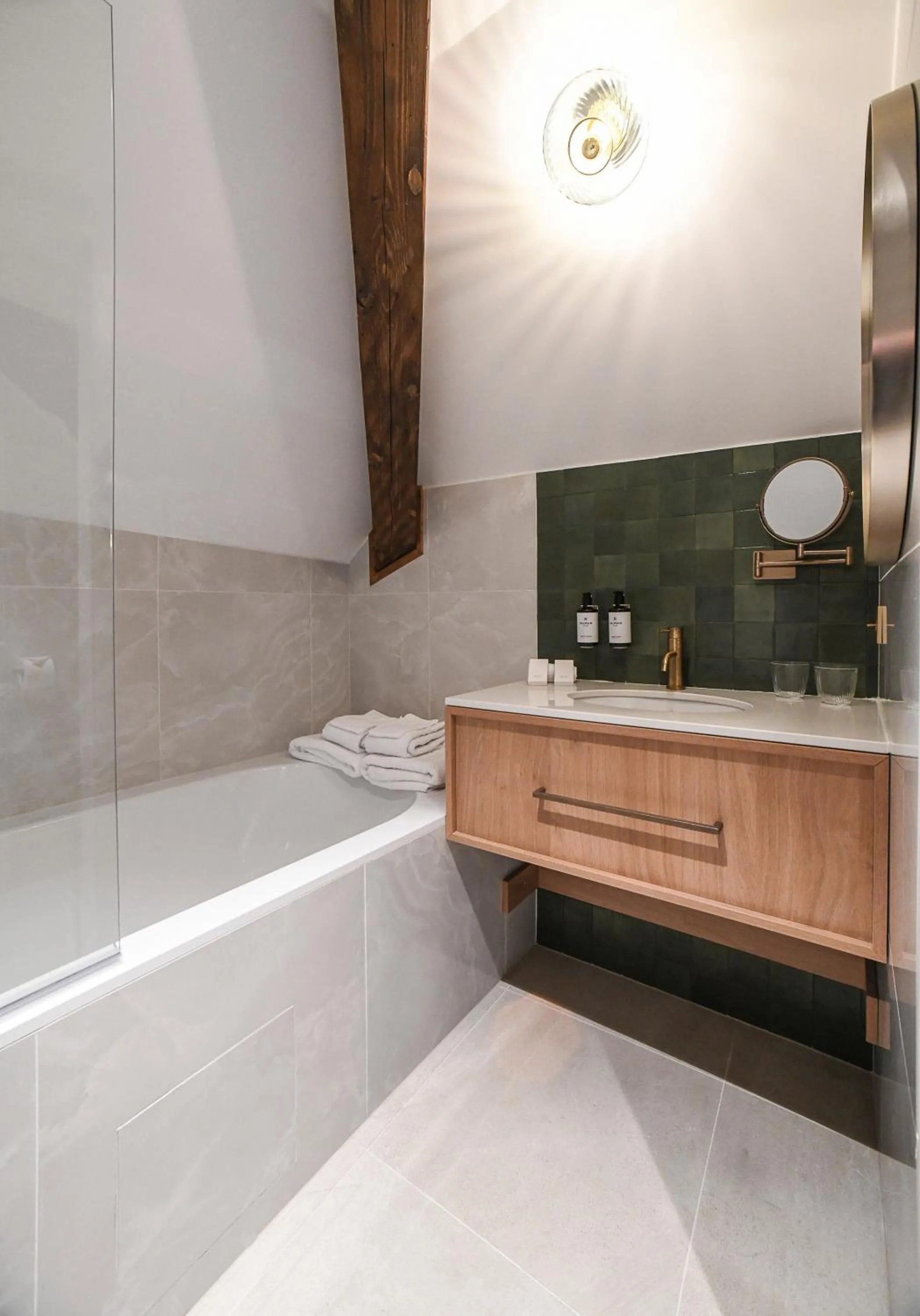 Bathroom in Grand Hôtel Du Parc - Teritoria