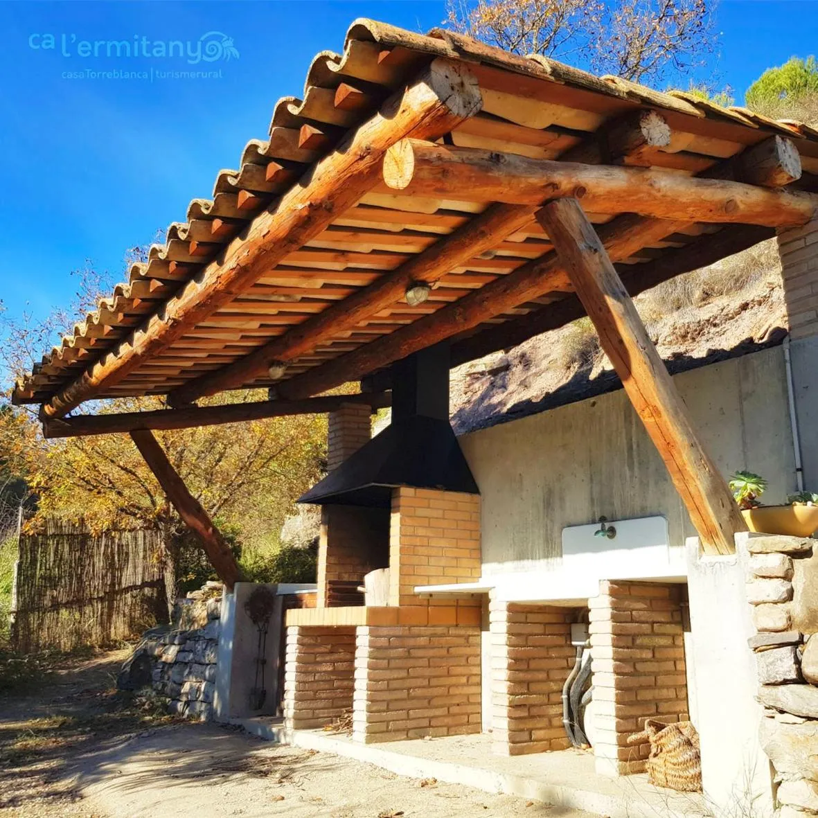 BBQ facilities in Ca l' Ermitanyo- Casa Torre Blanca