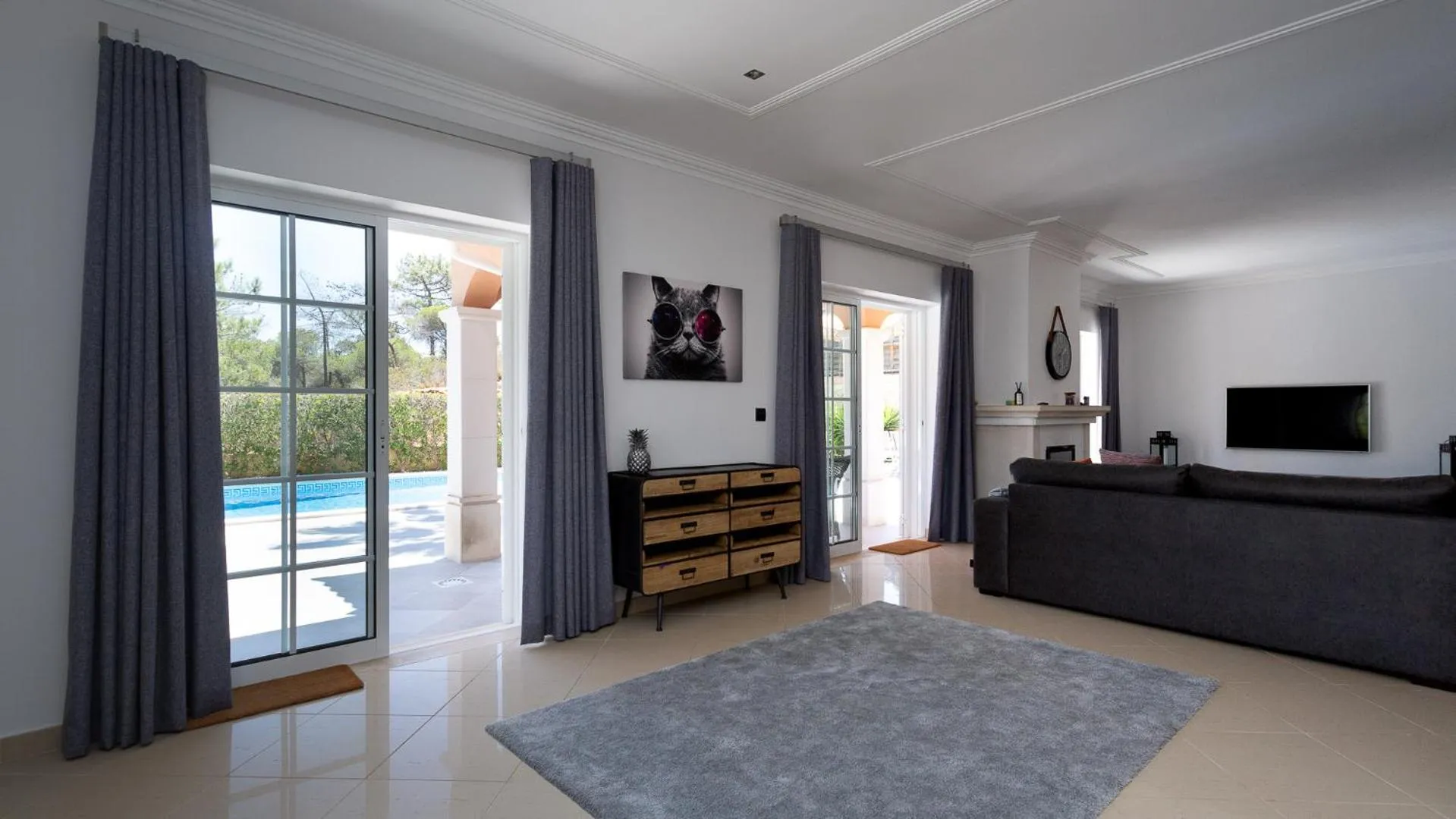 Communal lounge/ TV room in Villa Natura - Varandas do Lago