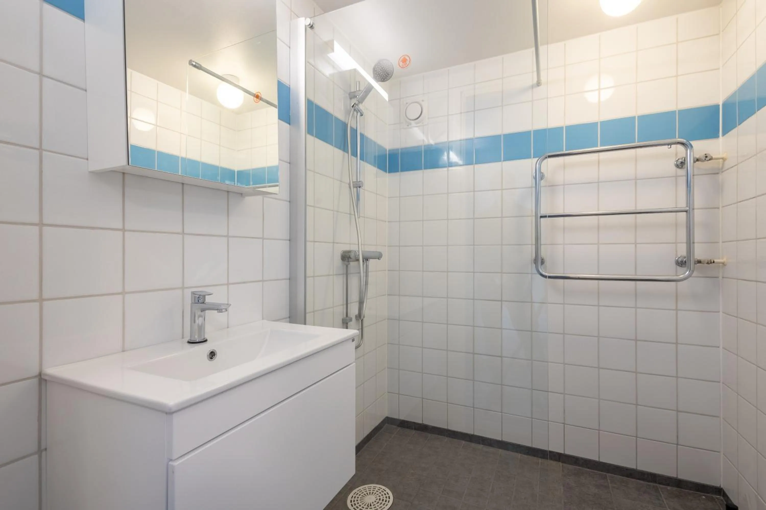 Shower in Halmstad Hotel Apartments