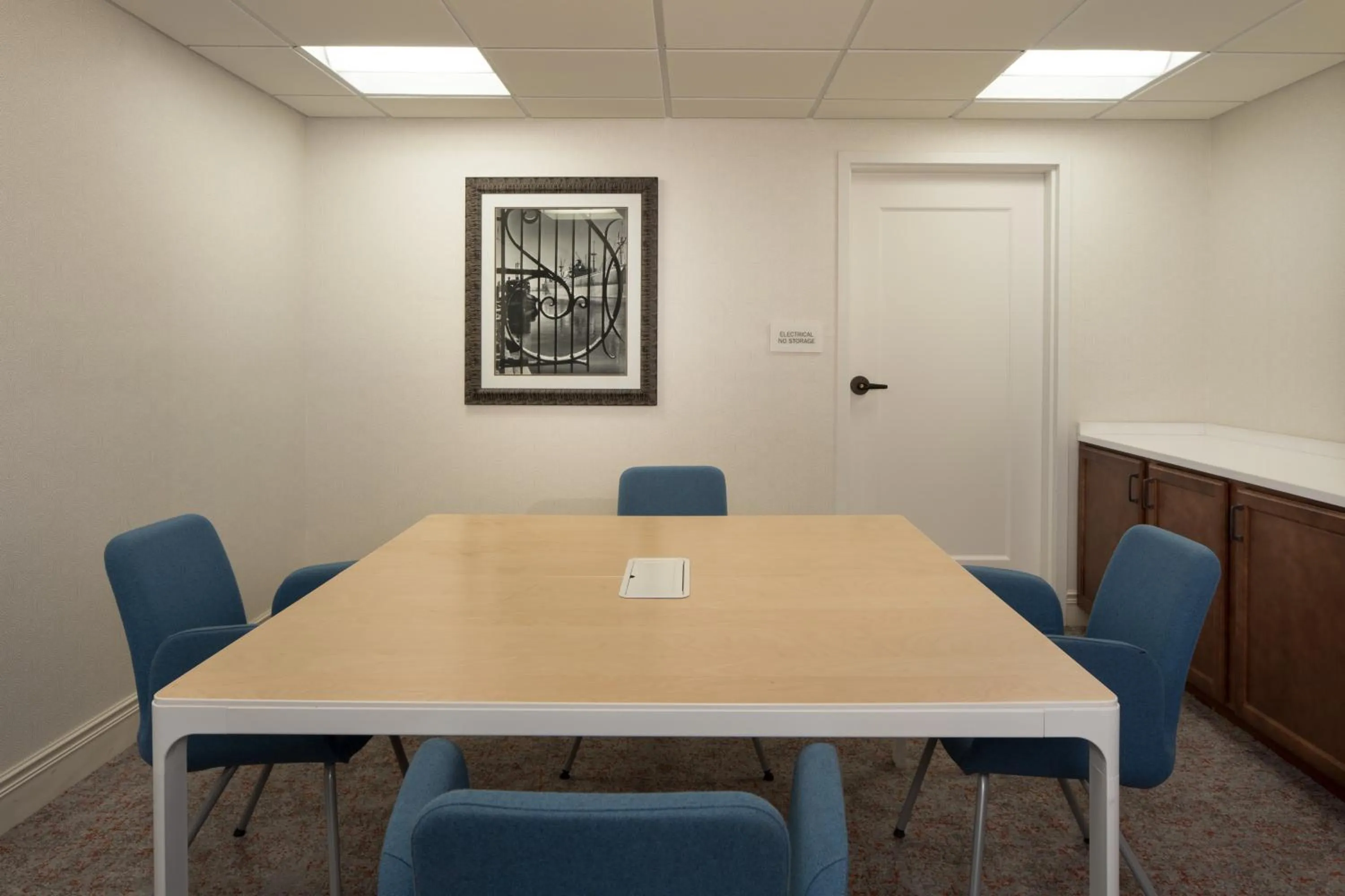 Meeting/conference room in Hotel Indigo Baltimore Downtown by IHG