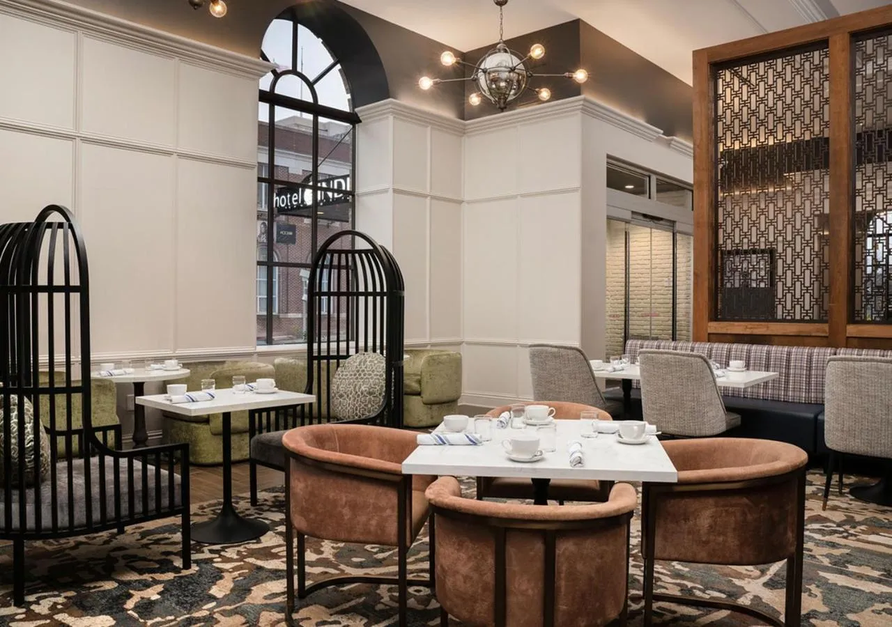 Dining area in Hotel Indigo Baltimore Downtown by IHG