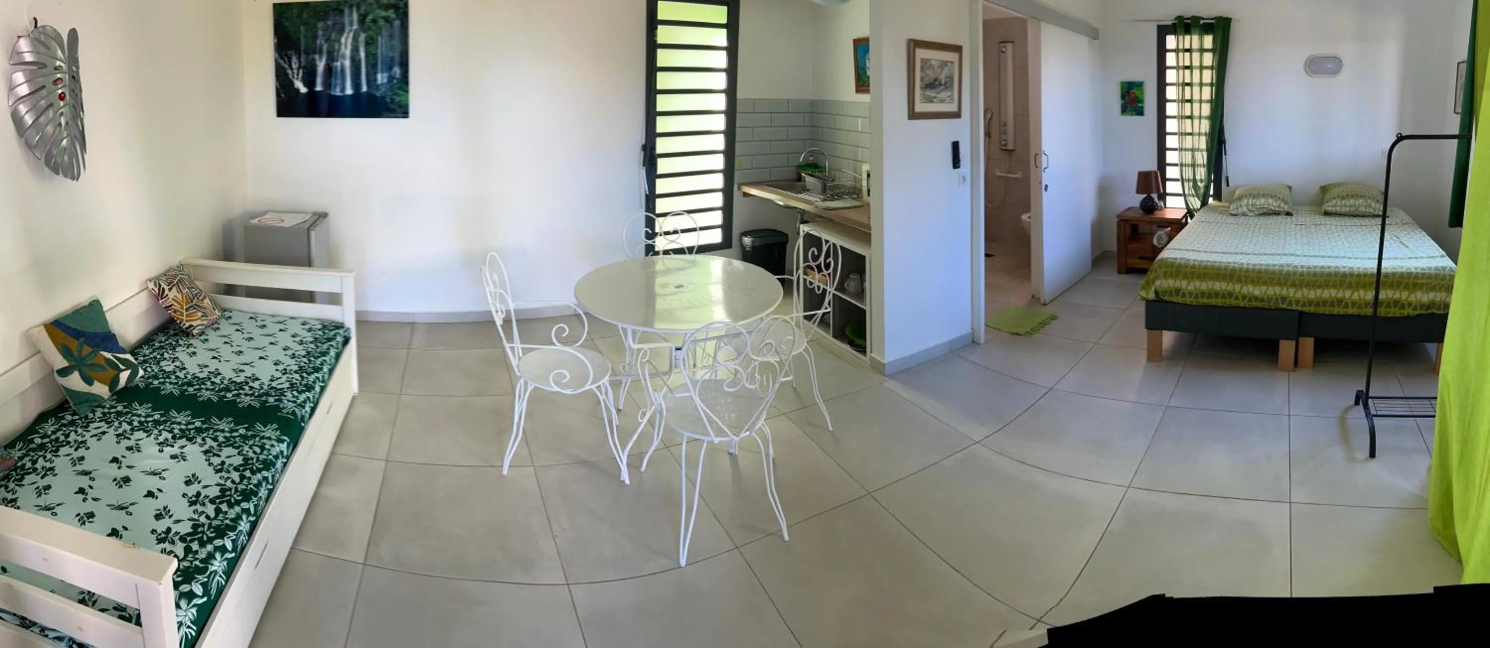 Cap Vanisa, vaste jardin, piscine et vue océan à Manapany