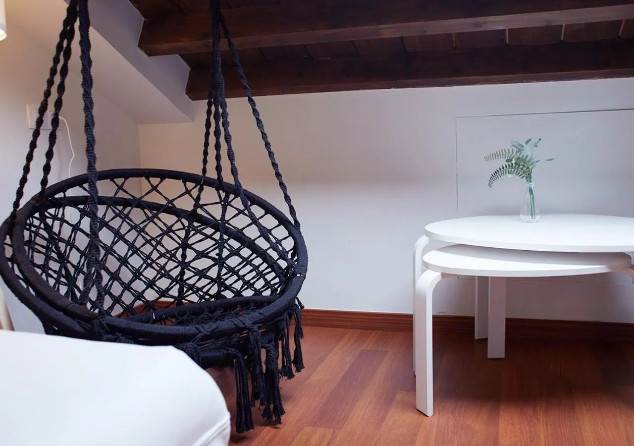 Photo of the whole room, Bed in ISA Granada