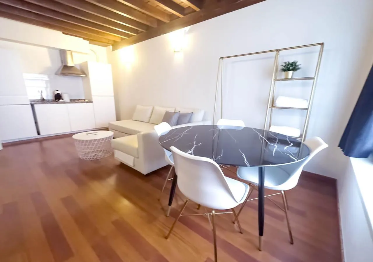 Kitchen or kitchenette, Bed in ISA Granada