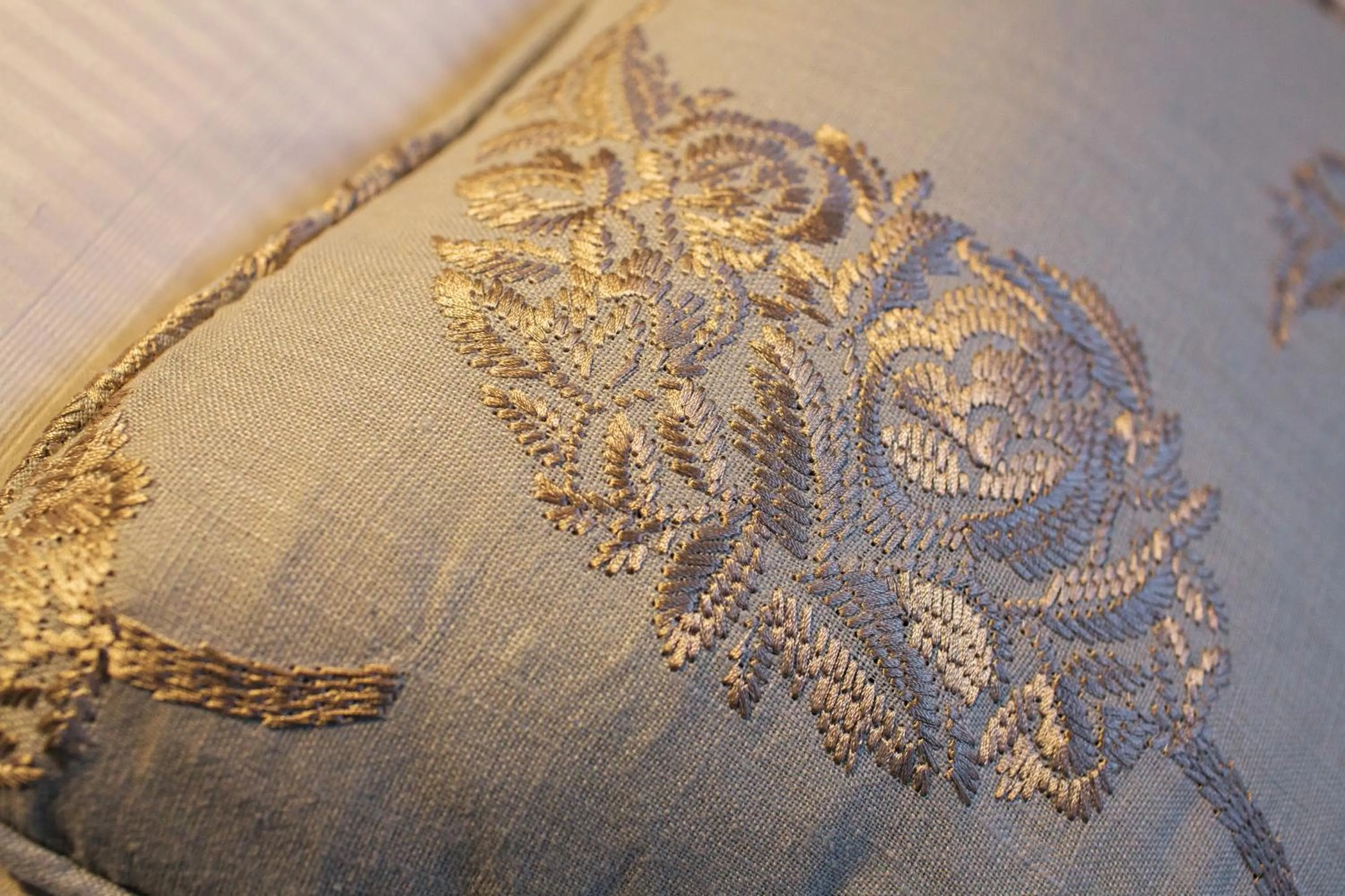 Decorative detail in Houndgate Townhouse