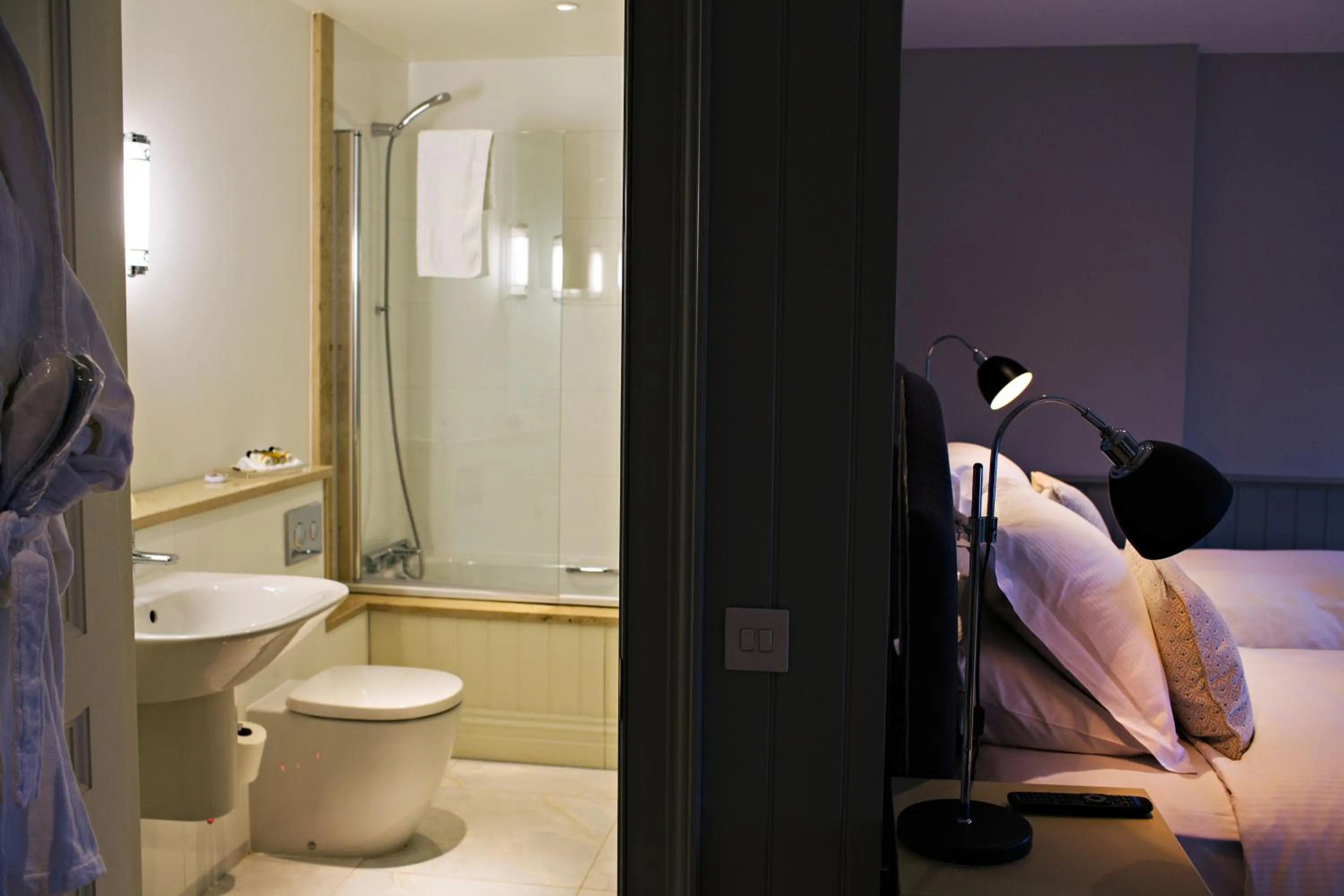 Bathroom in Houndgate Townhouse