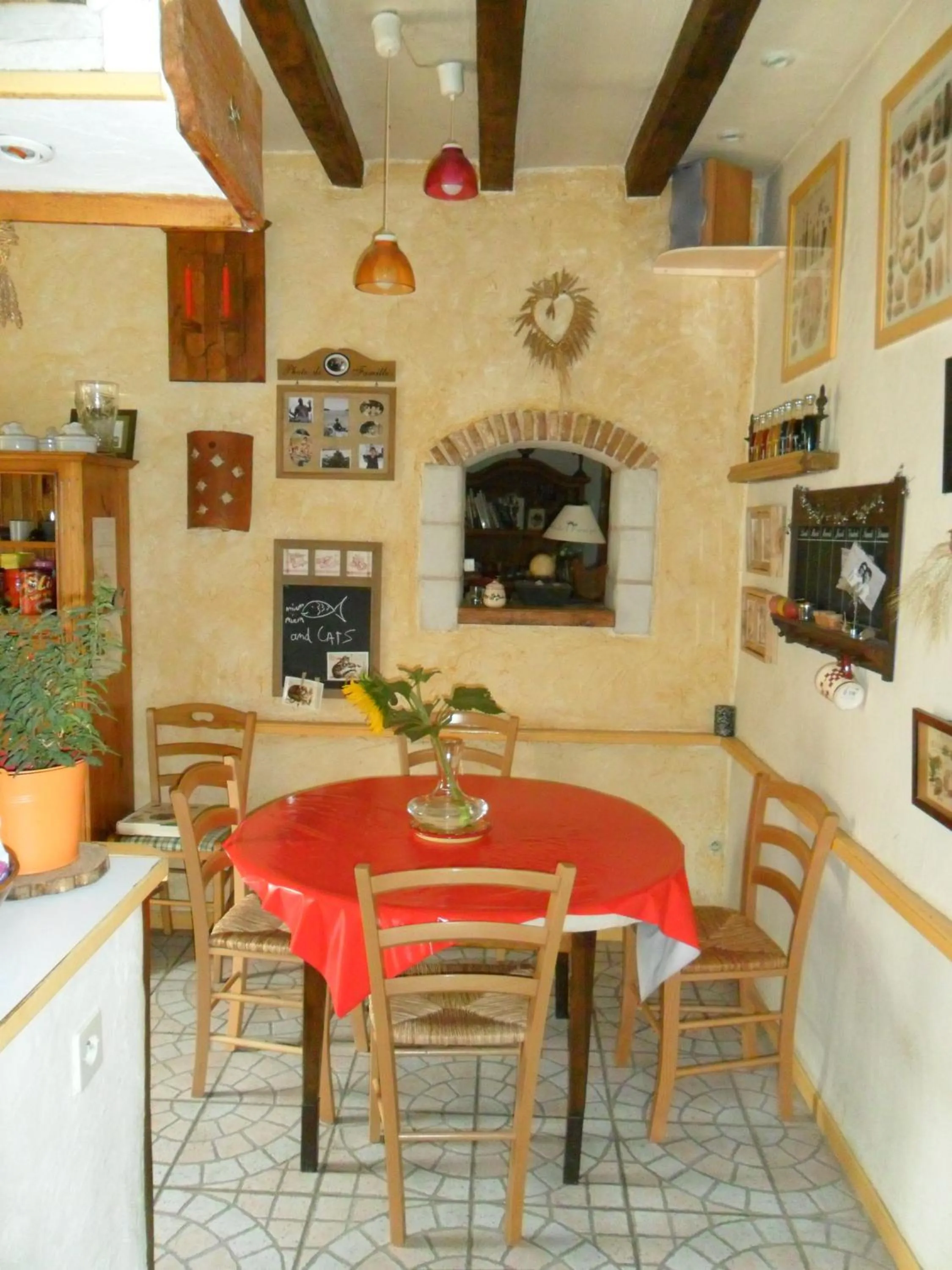 Kitchen or kitchenette in Chambres d'Hôtes La Turone