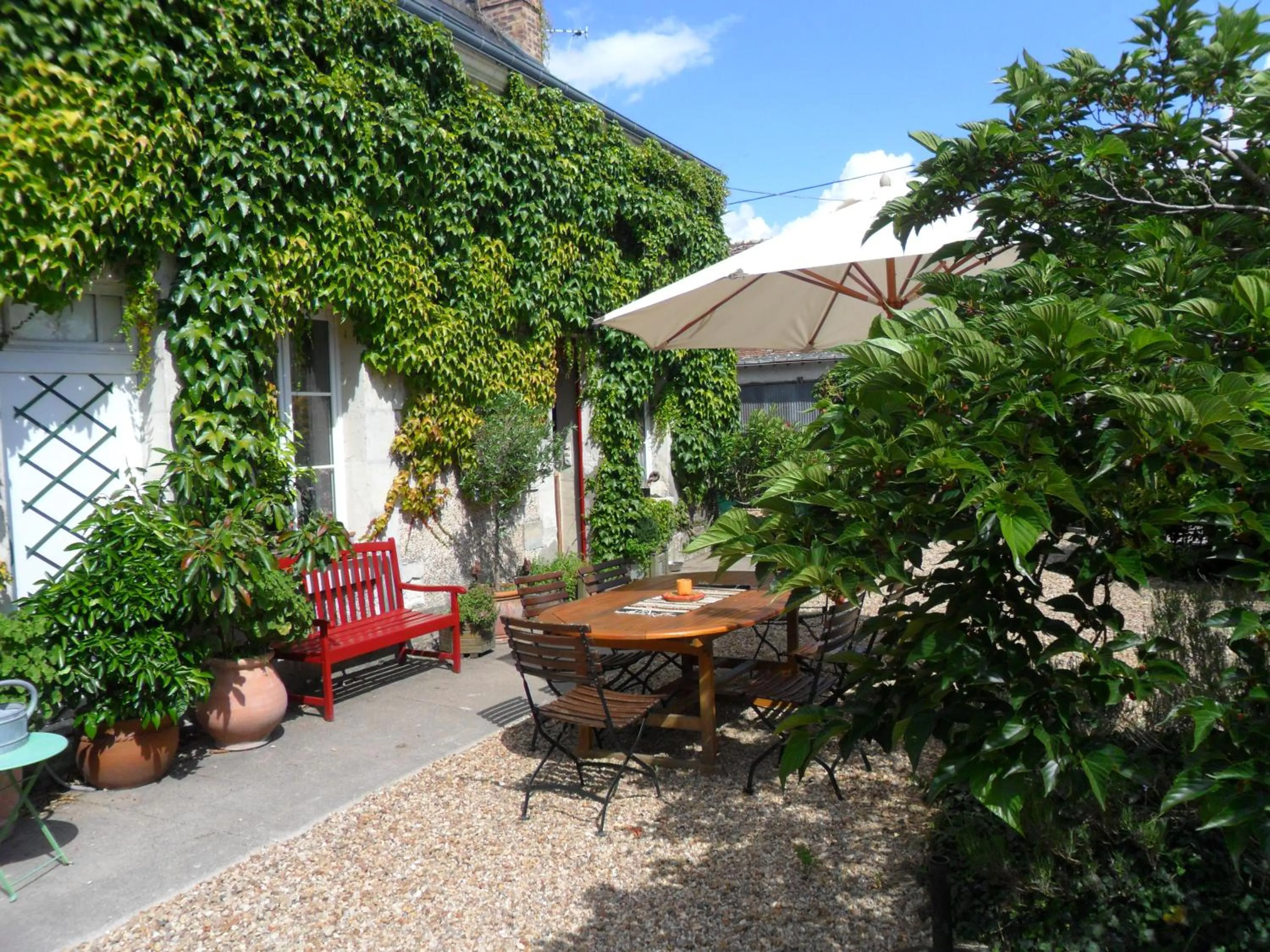 Patio in Chambres d'Hôtes La Turone