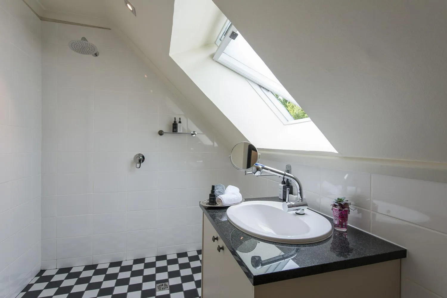 Shower in Baruch Guest House Rhodes