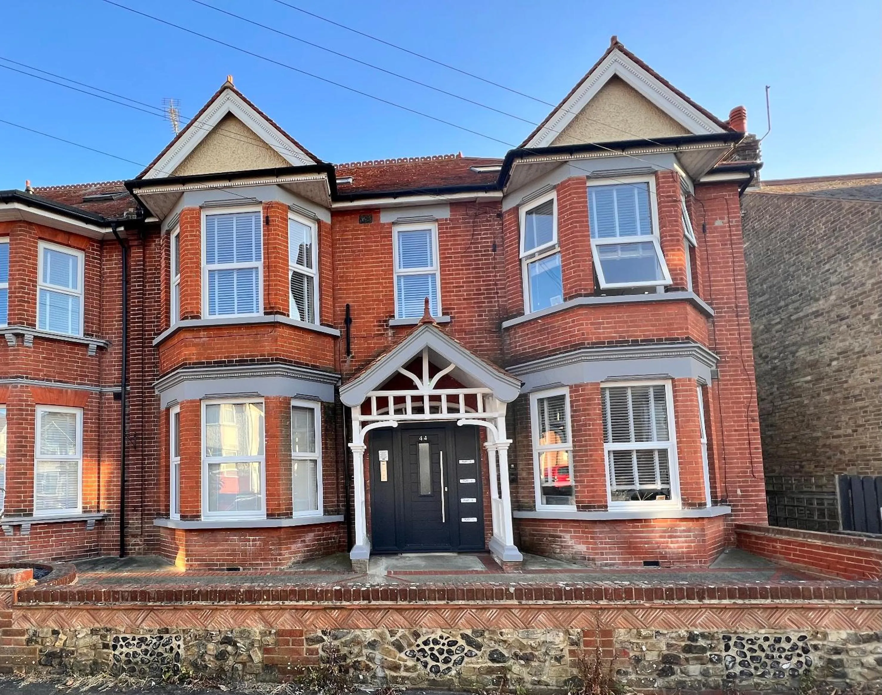 Property building in Margate Duplex with Private Terrace Air Conditioning The Duplex