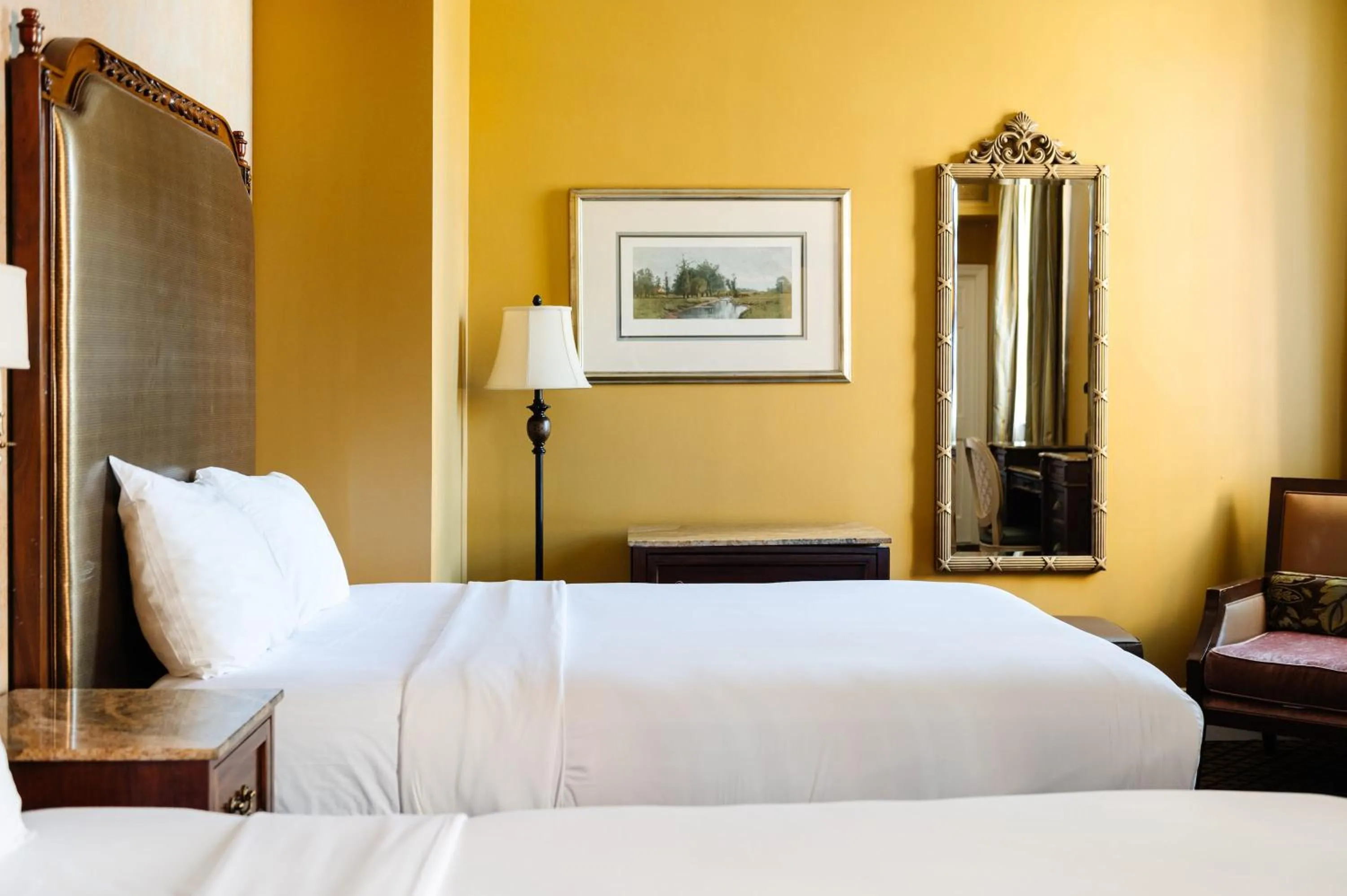 Property building, Bed in The Lafayette New Orleans By Kasa Living