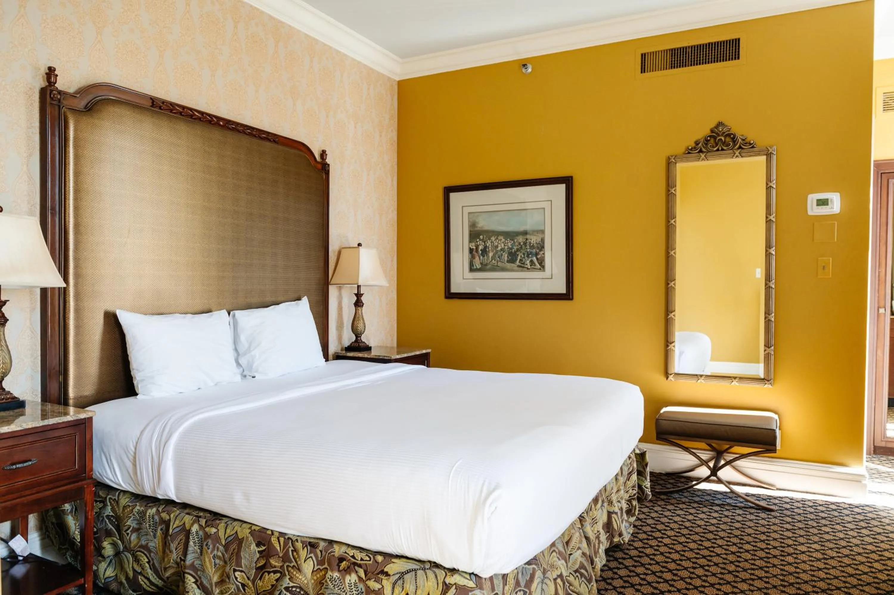 Bed in The Lafayette New Orleans By Kasa Living